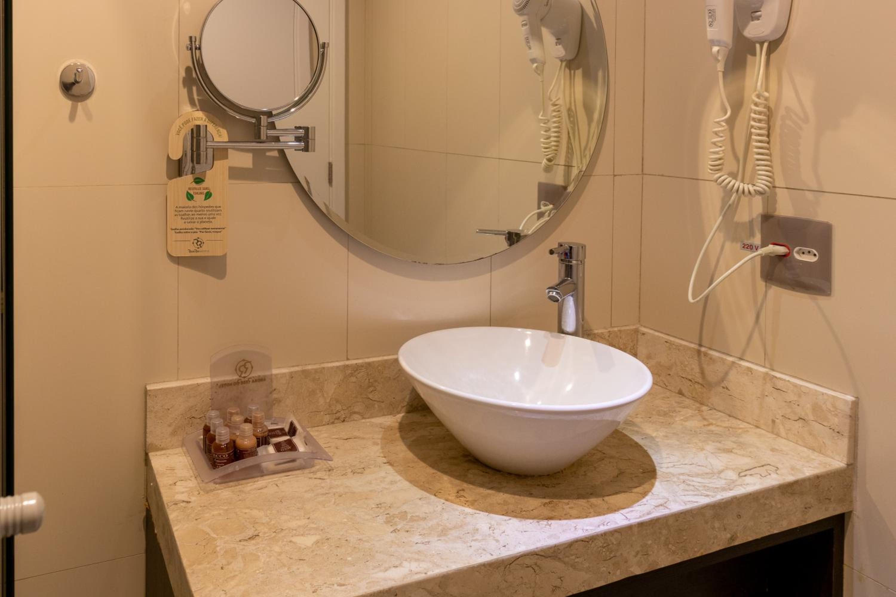 Superior King Suite photo 3