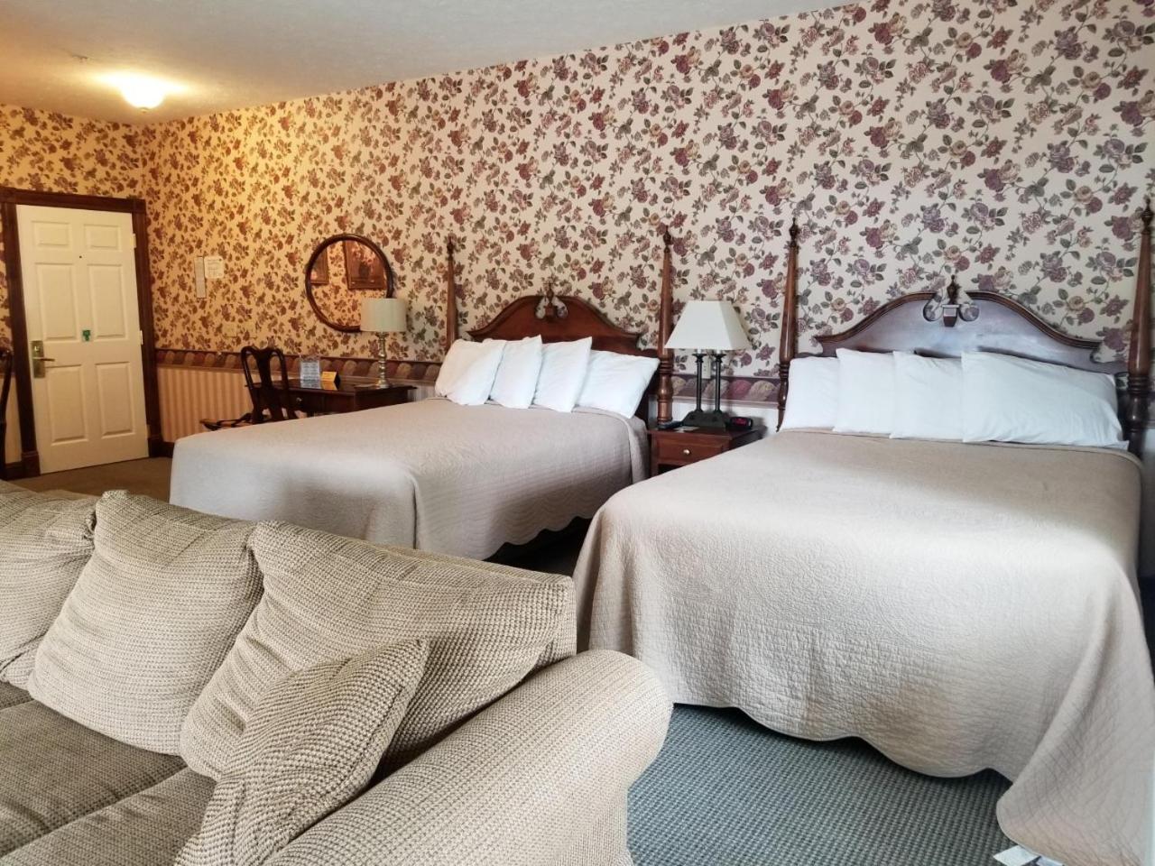 Deluxe Double Room with Bath photo 1