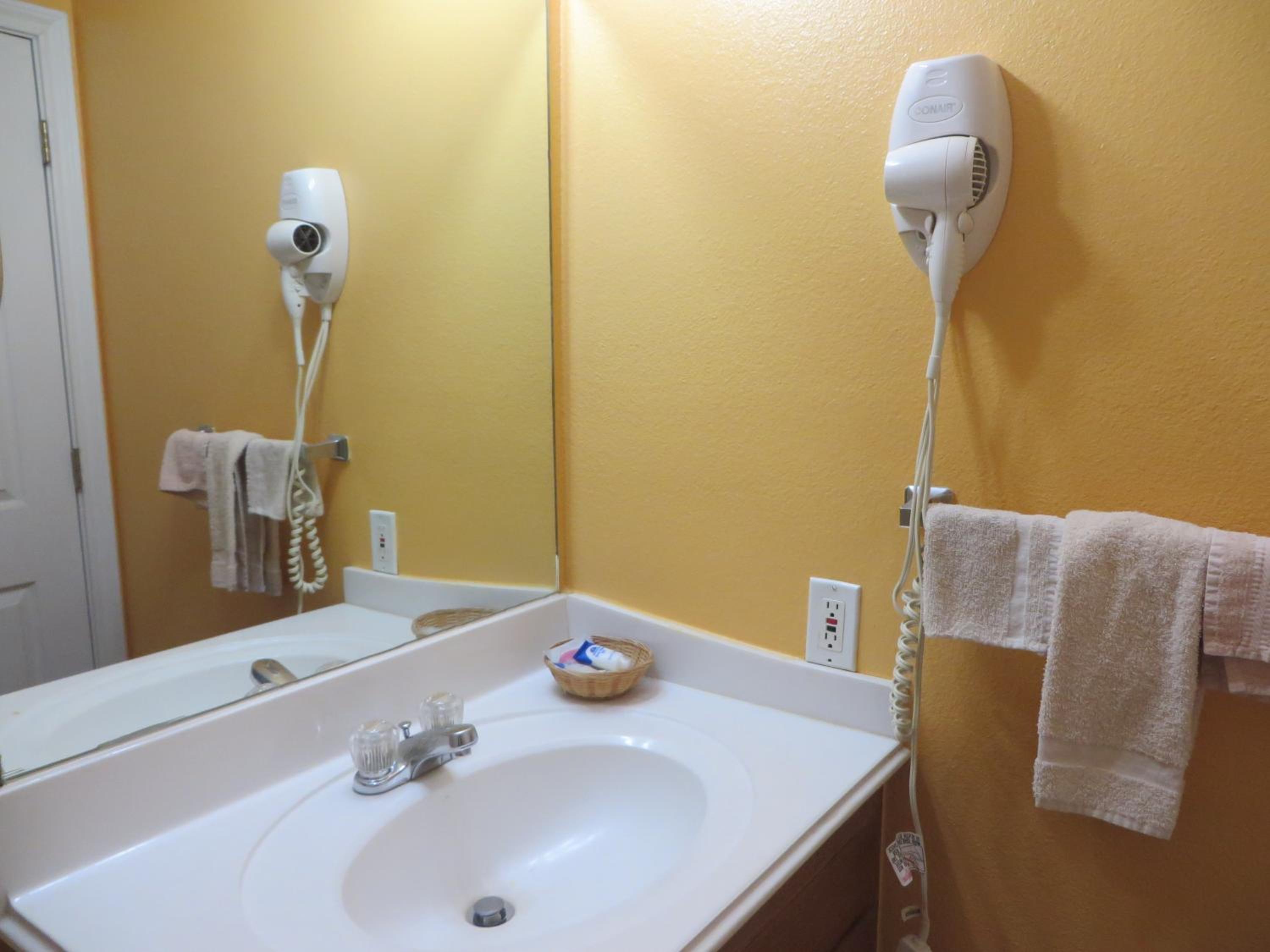 Double Room with Two Double Beds - Photo 5