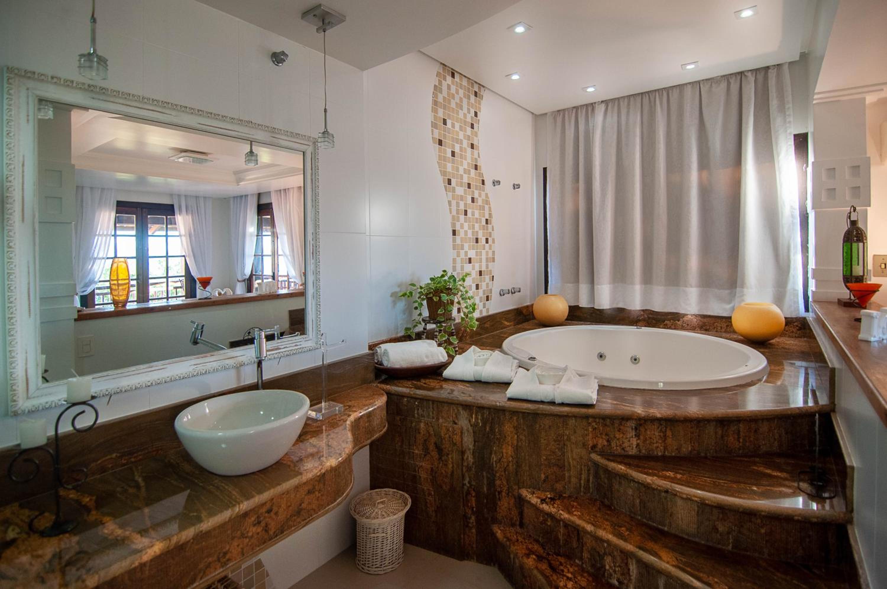 King Suite with Spa Bath photo 2