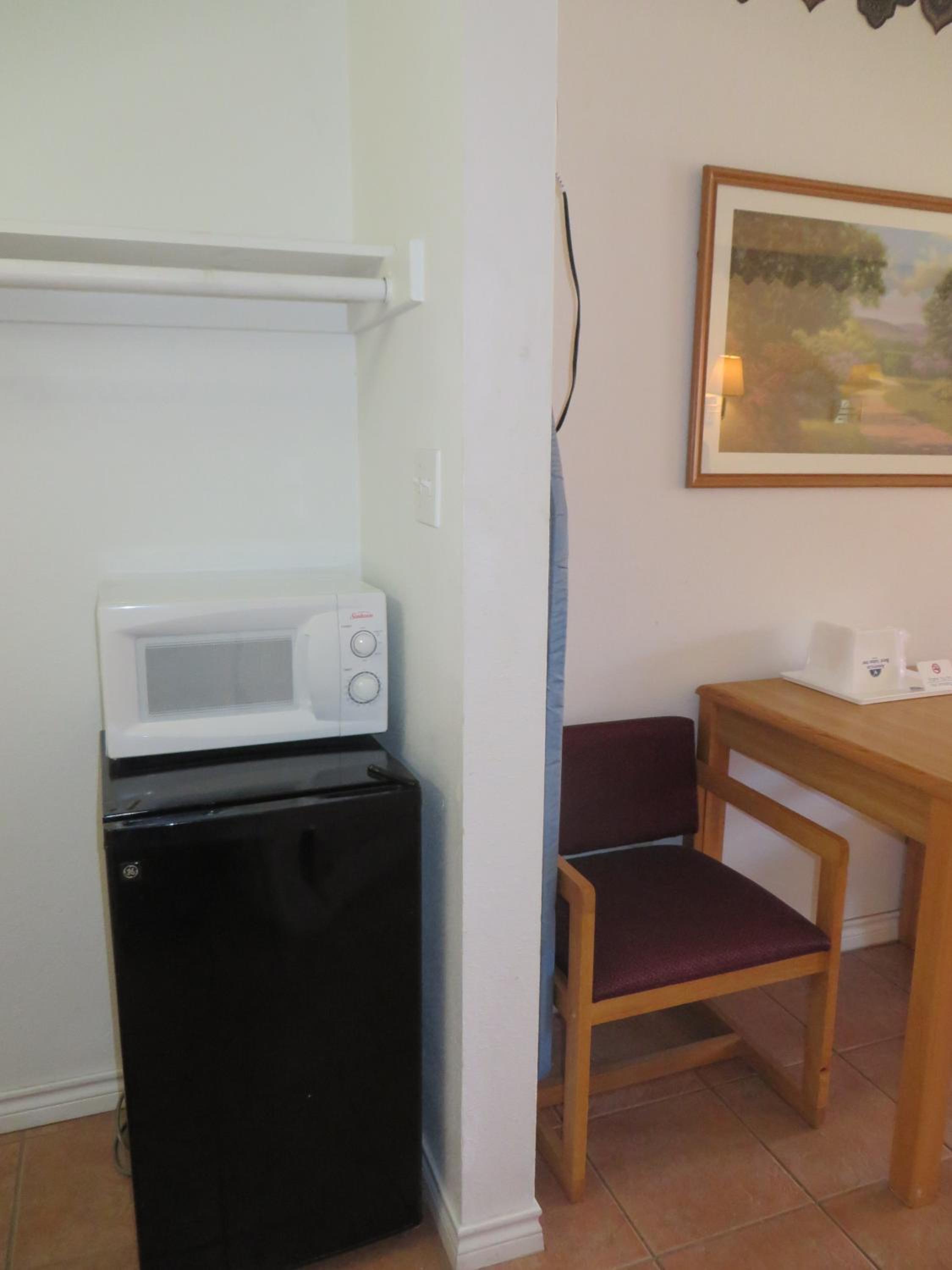 Double Room with Two Double Beds - Photo 8