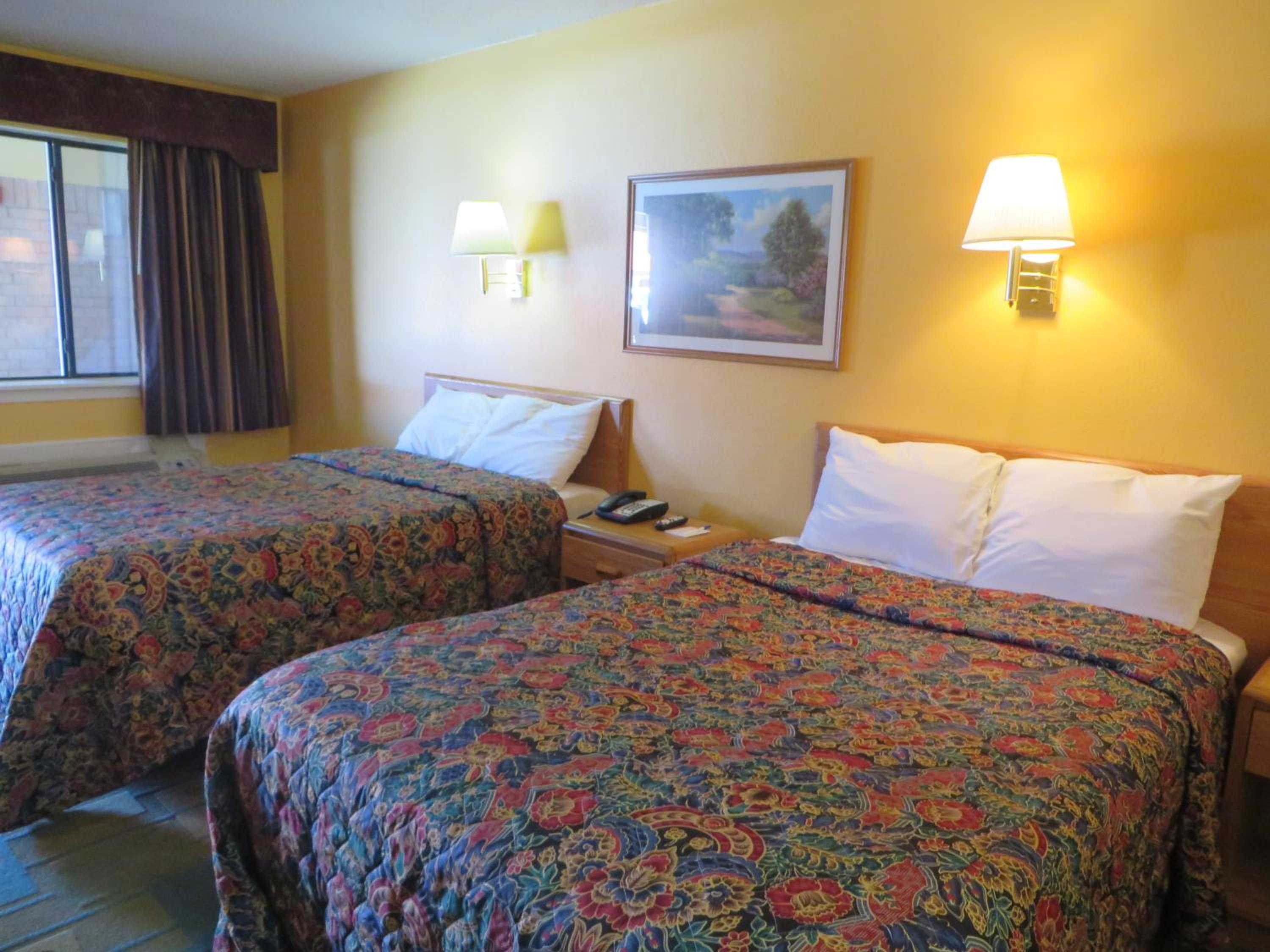 Double Room with Two Double Beds - Photo 14