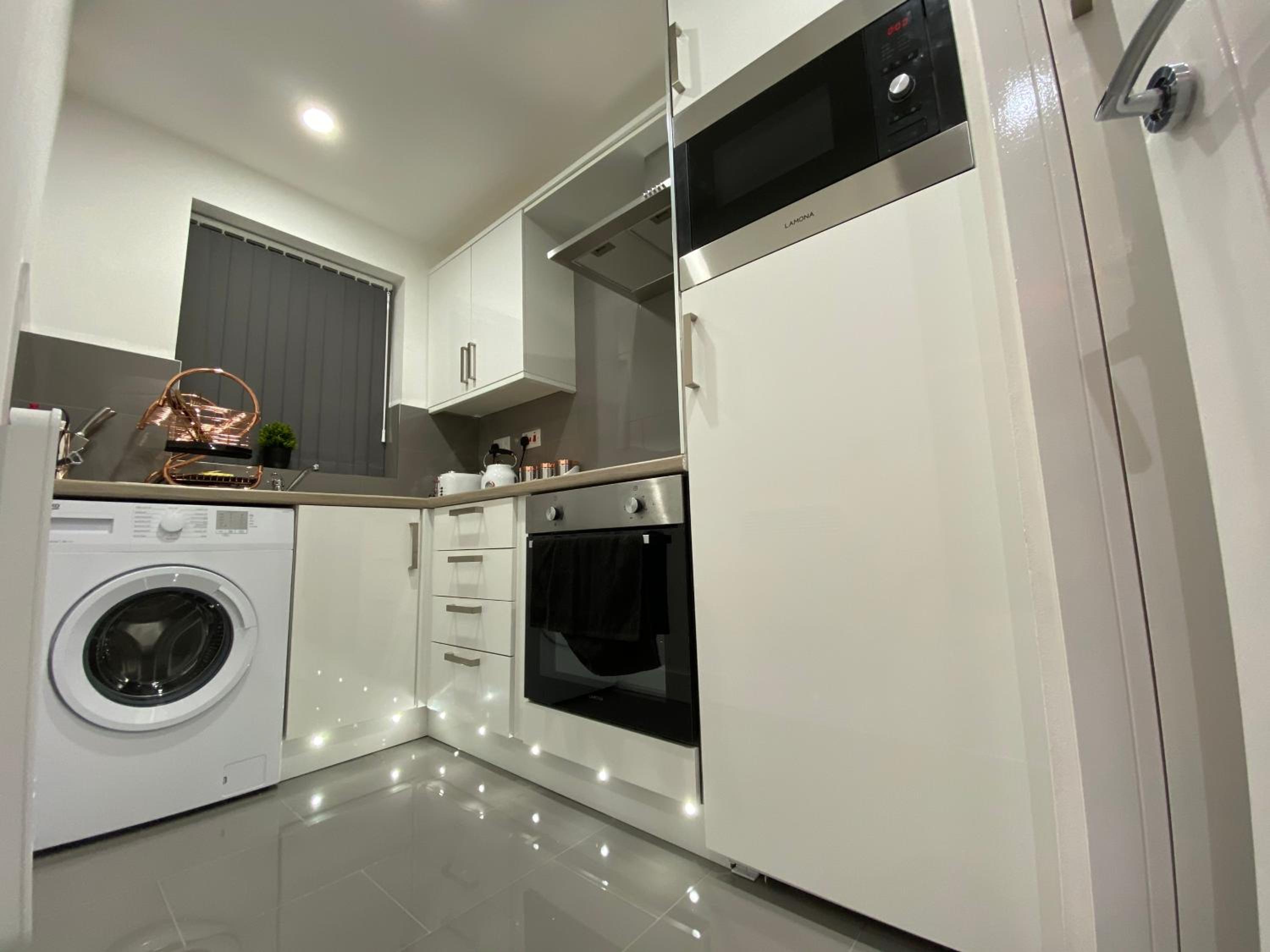 Superior Suite - Photo 12
