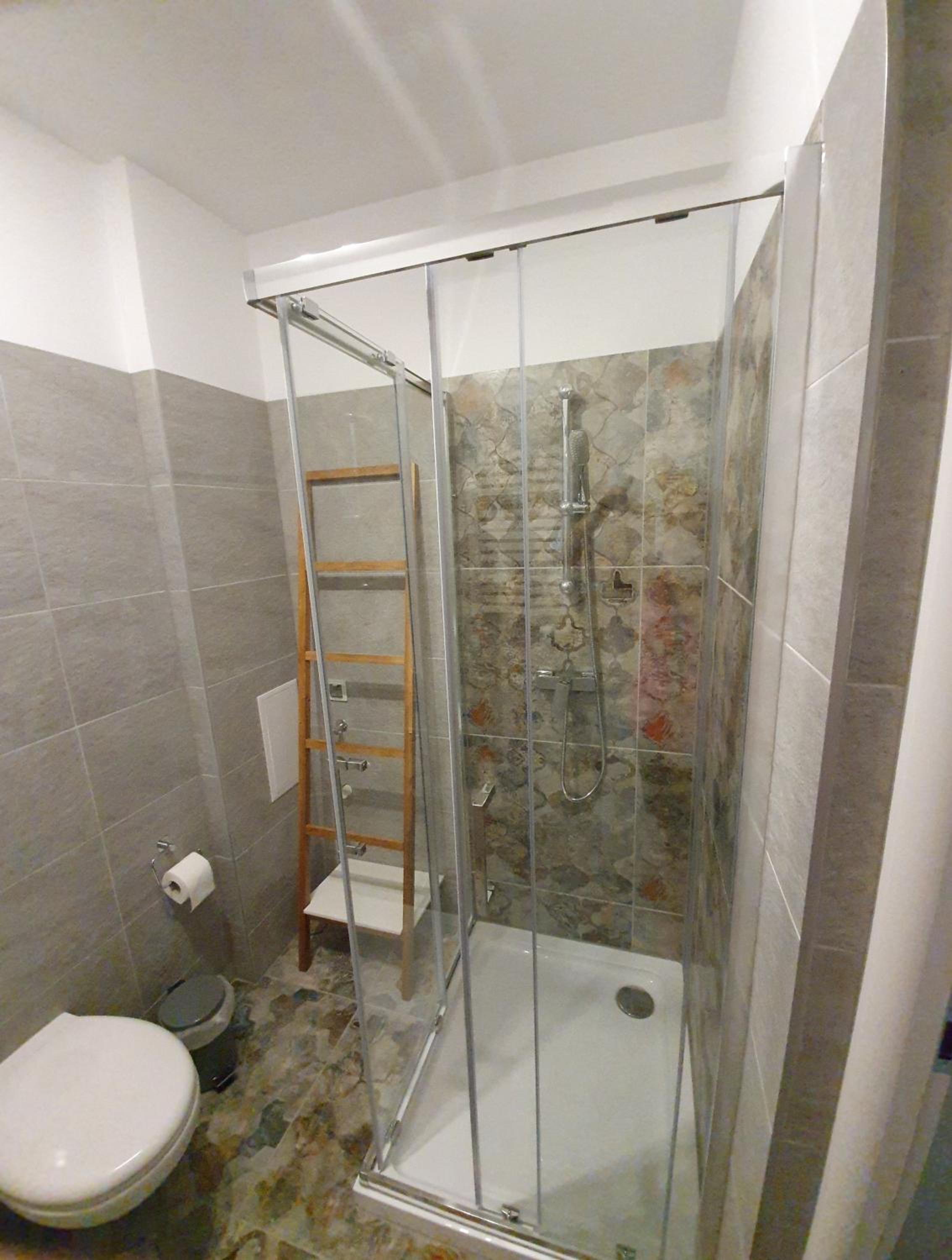 One-Bedroom Apartment - Photo 6