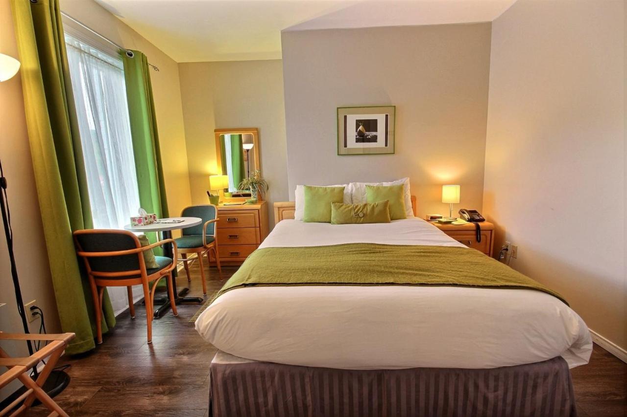 Economy Room with One Queen Bed photo 1