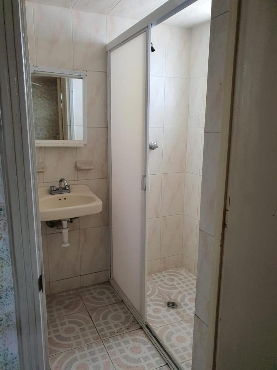 Double Room - Photo 9