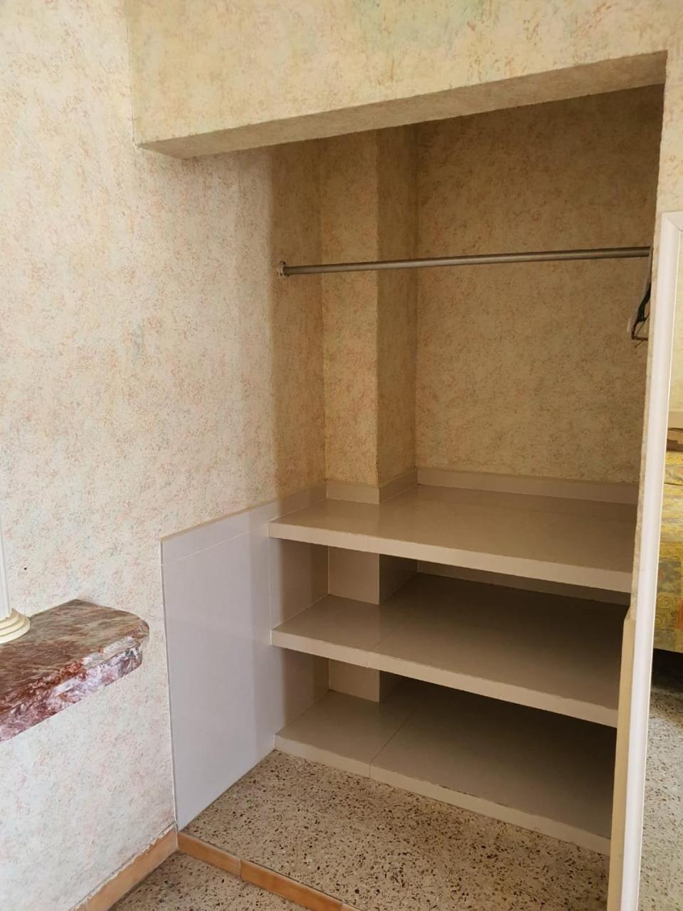 Double Room with Two Double Beds - Photo 9