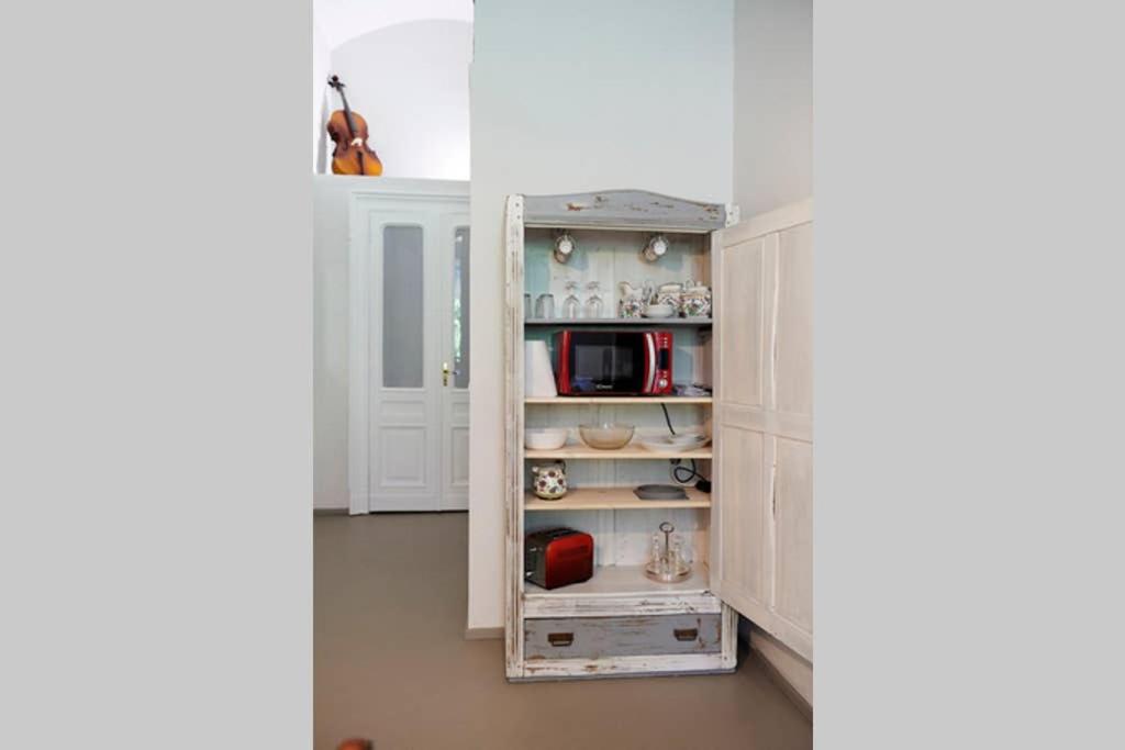 One-Bedroom Apartment - Photo 24