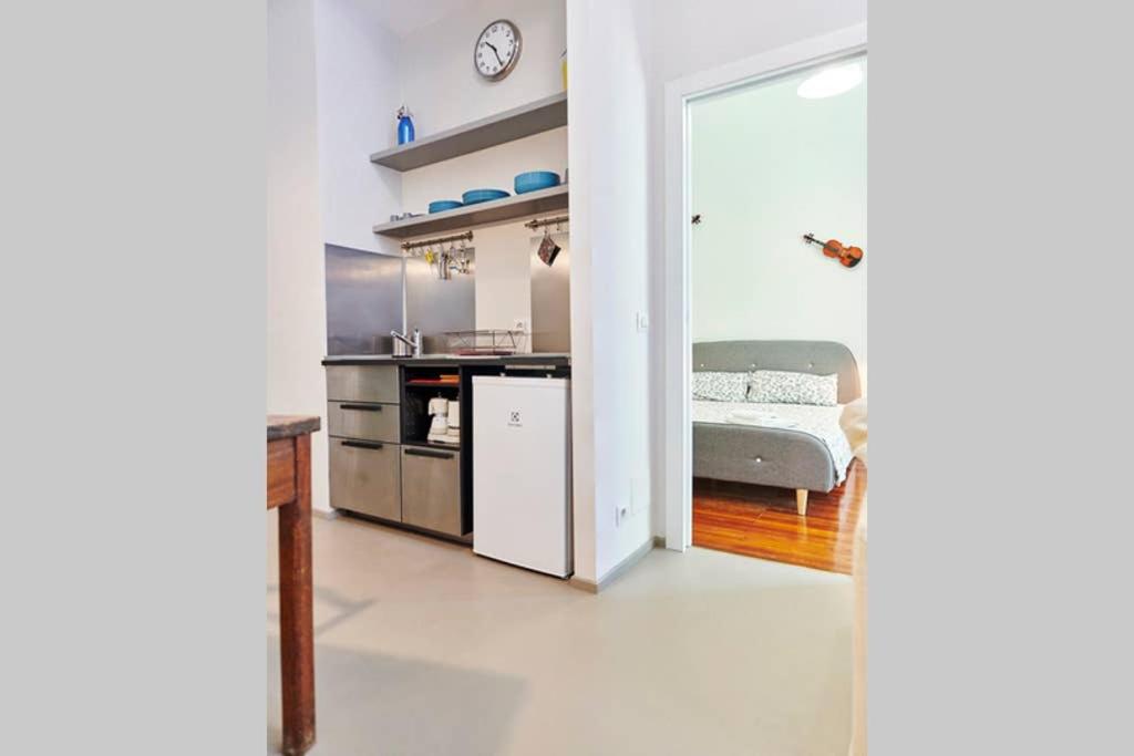 One-Bedroom Apartment - Photo 25