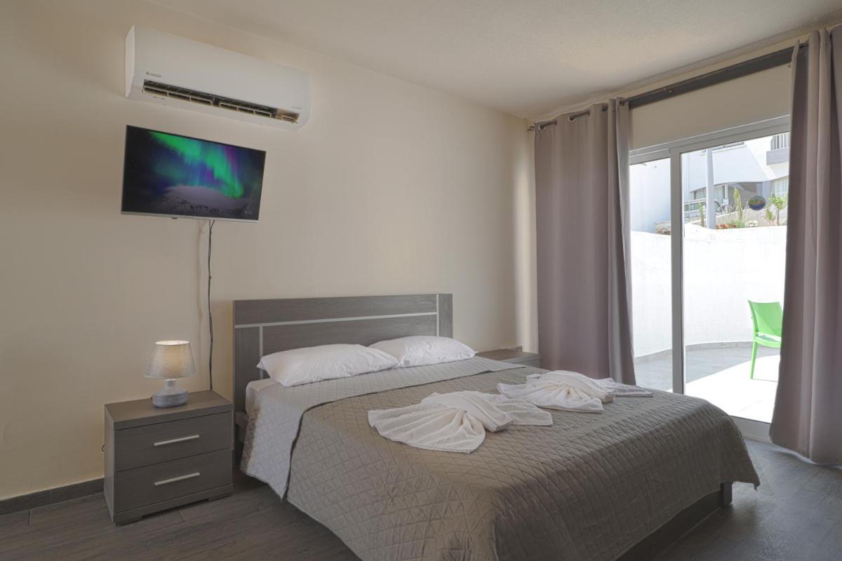 Studio Apartment photo 3