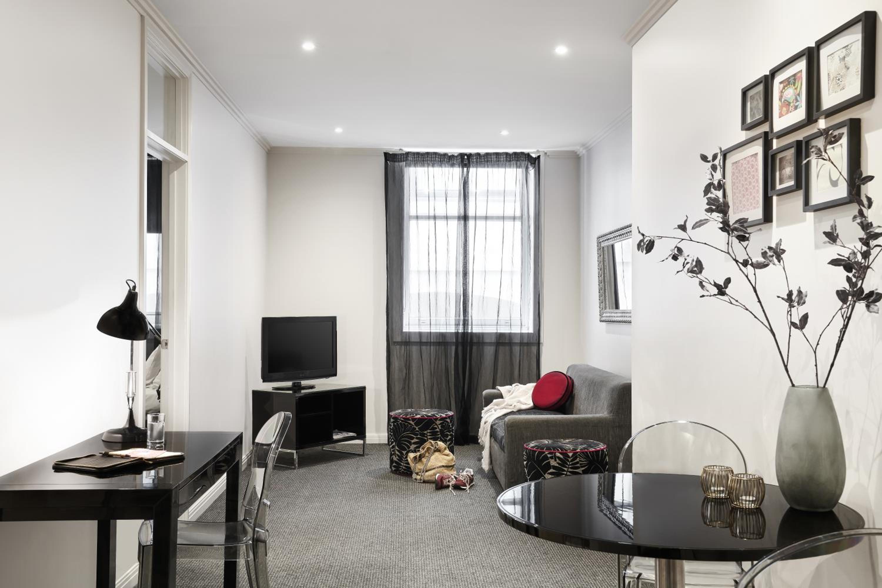Superior One Bedroom Apartment - Photo 5