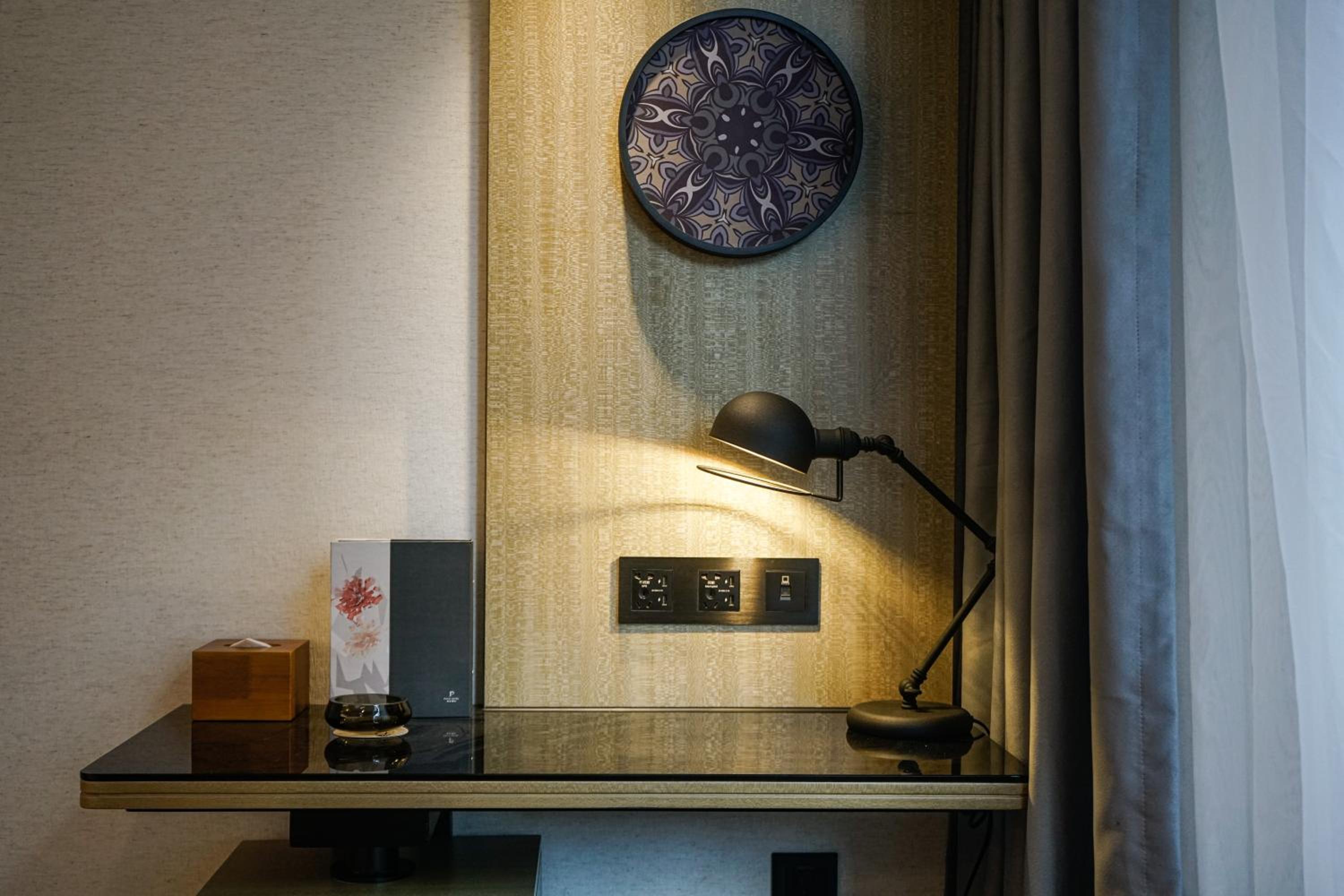 Superior King Room - Photo 9