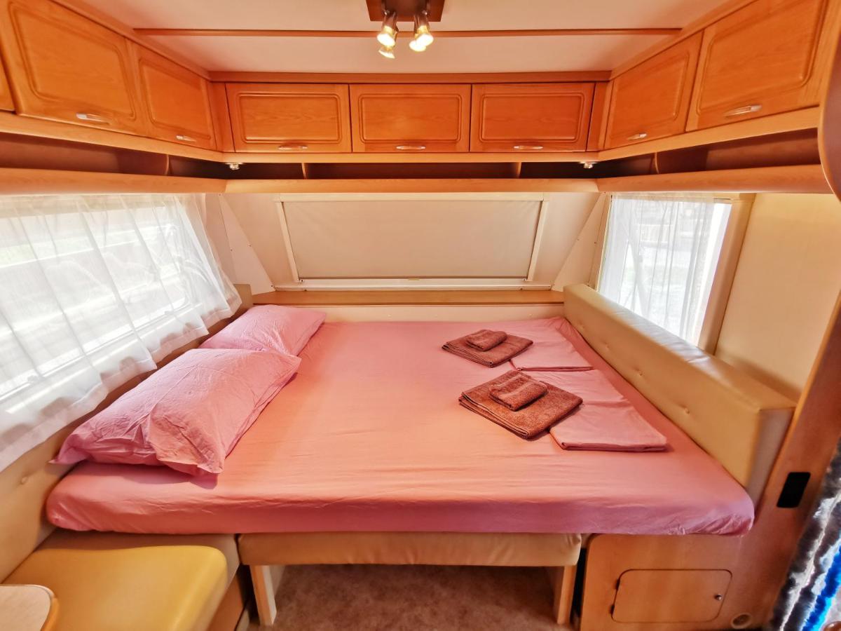 Caravan photo 2