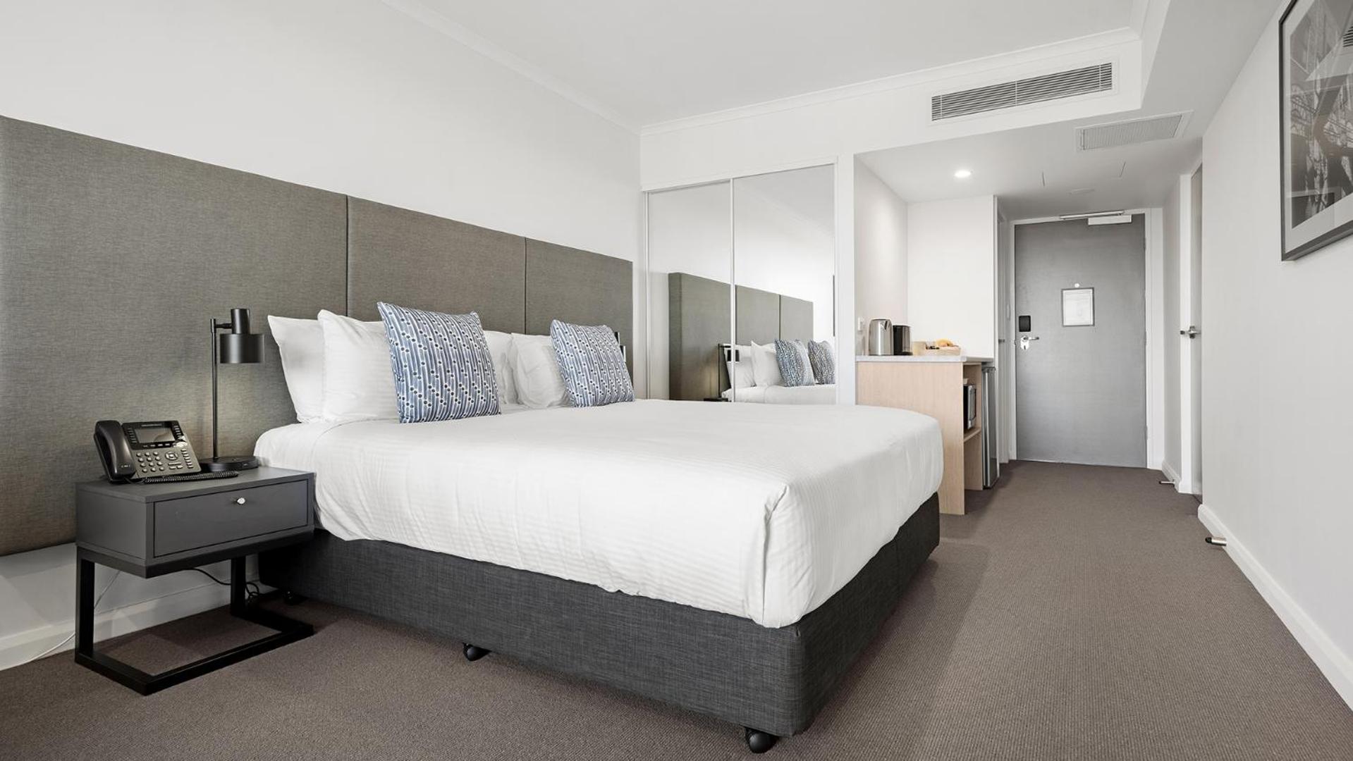 Three-Bedroom Suite - Dual Key  - Photo 37