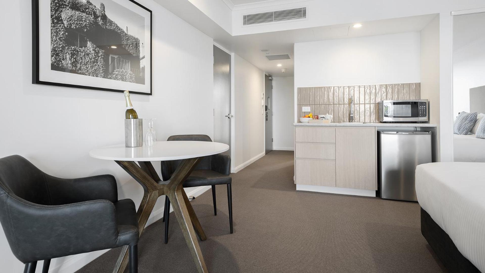 Three-Bedroom Suite - Dual Key  - Photo 32