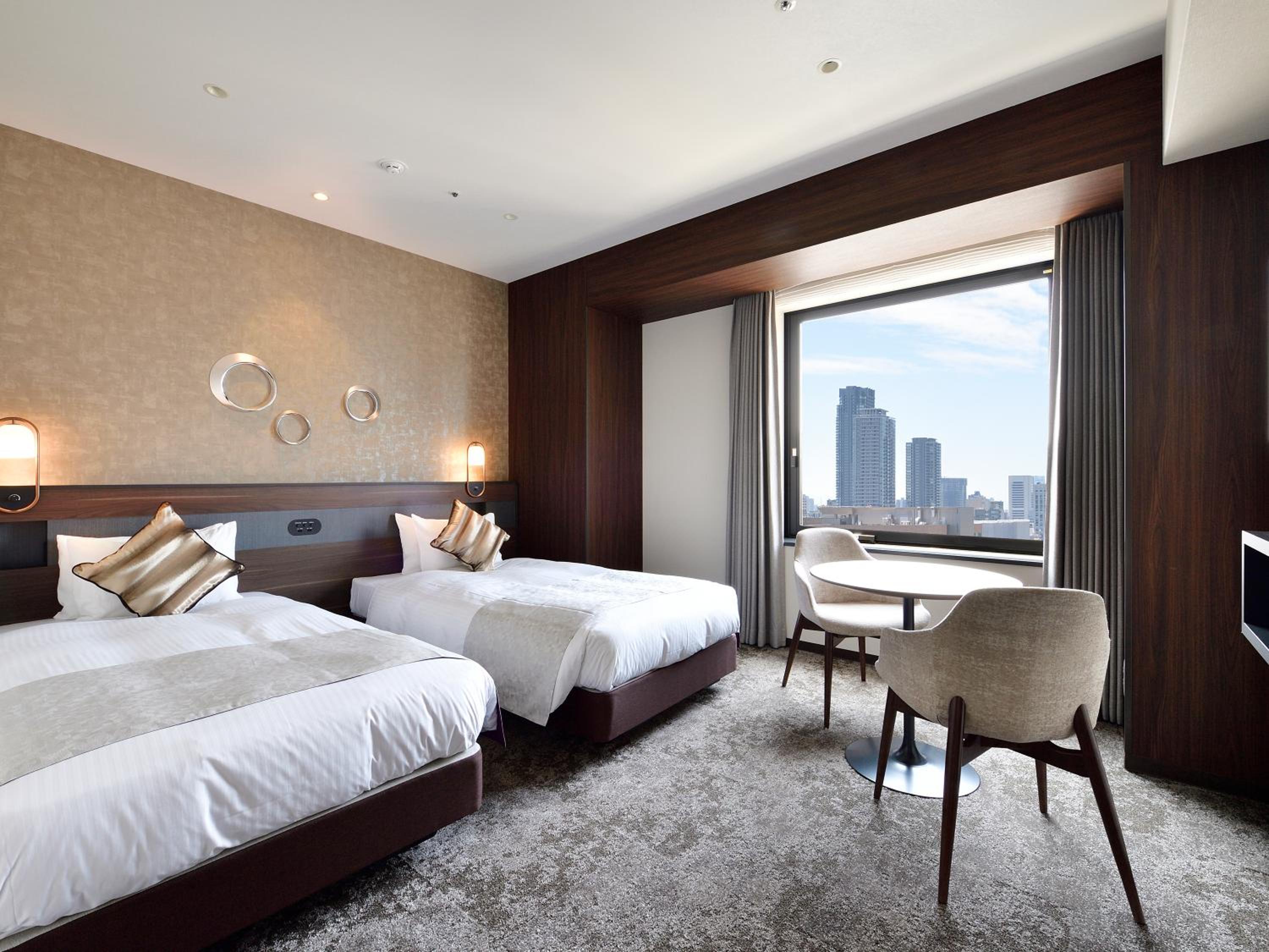 Superior Twin Room with Lounge Access - Non-Smoking