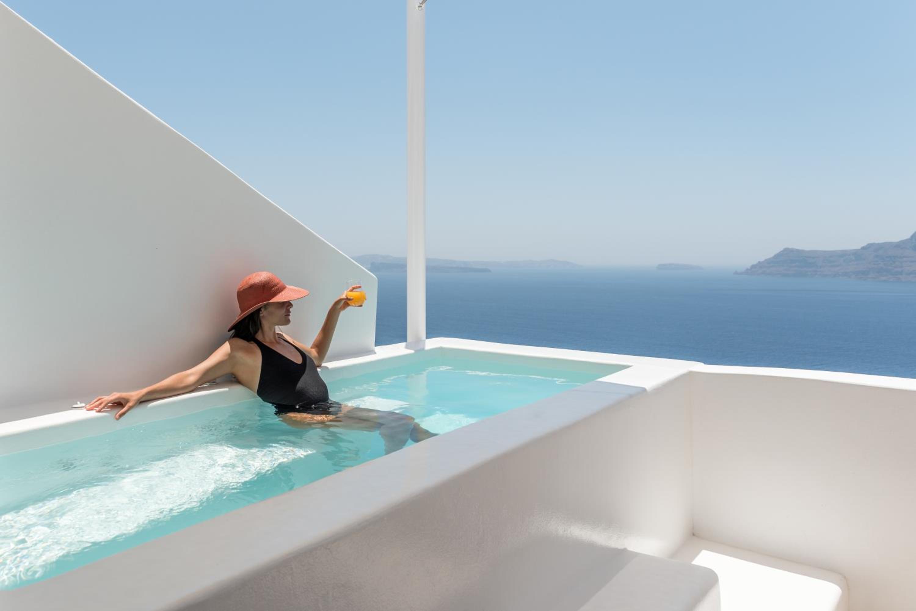 Cave Pool Suite with Private Pool and Volcano View - Photo 19