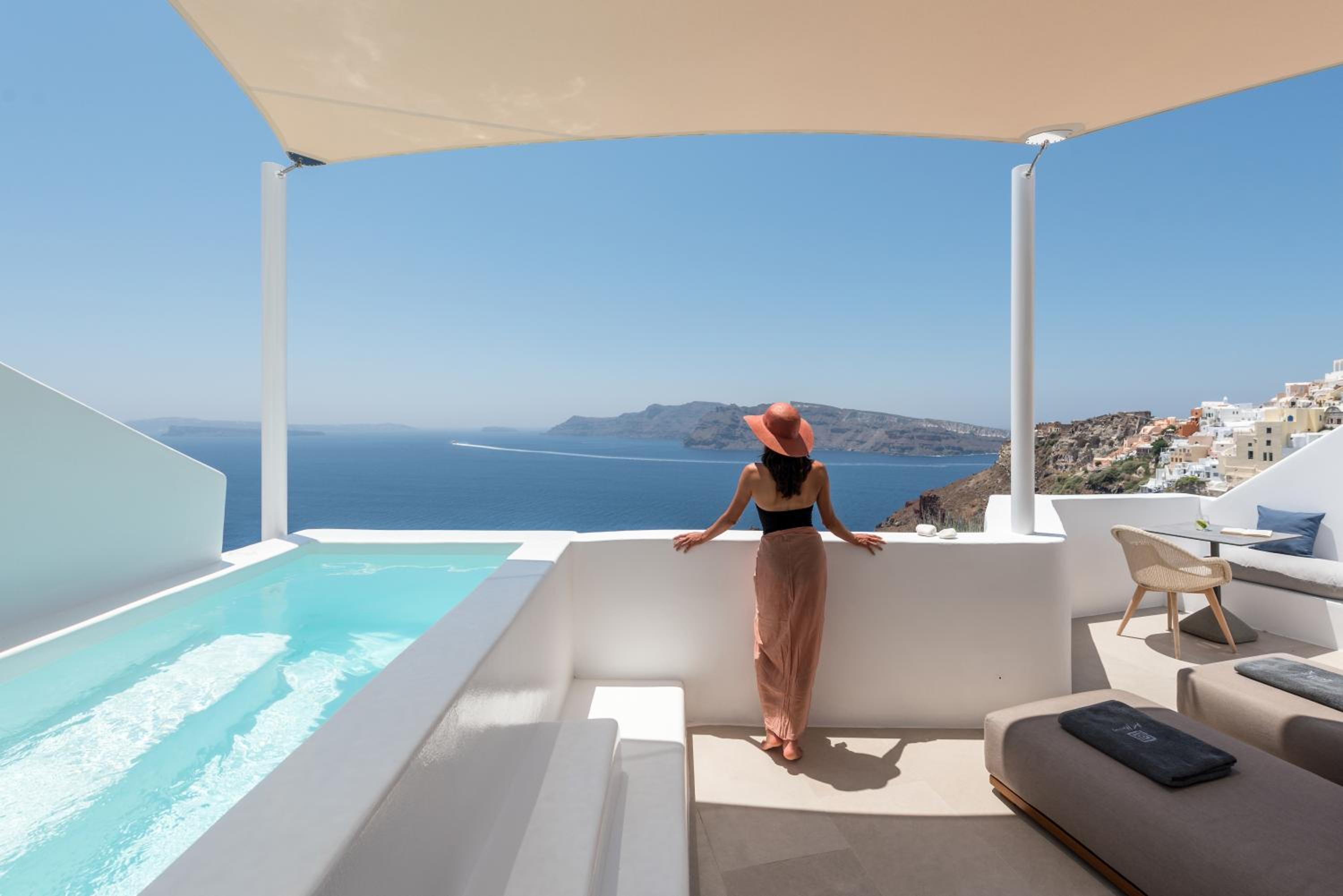 Cave Pool Suite with Private Pool and Volcano View - Photo 14
