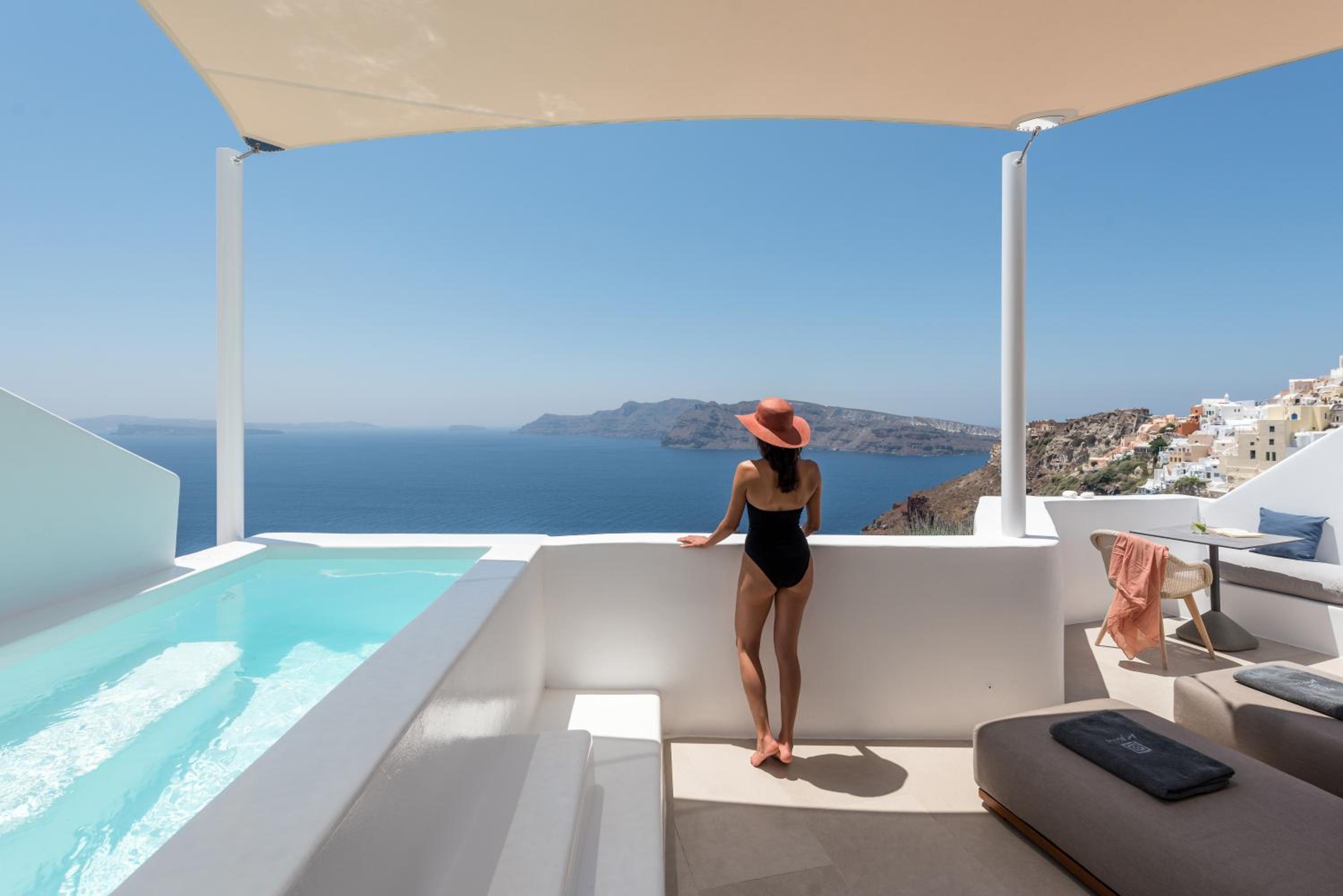 Cave Pool Suite with Private Pool and Volcano View - Photo 15