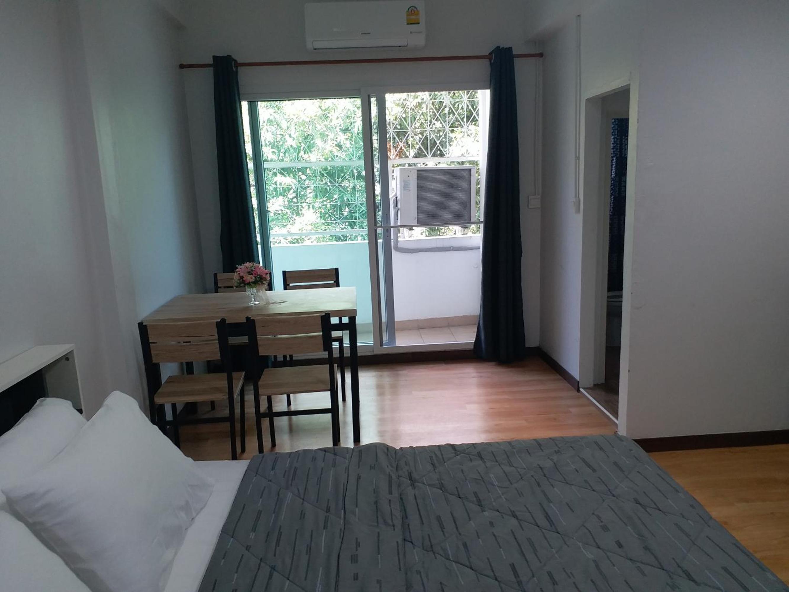 King Room with Garden View photo 3