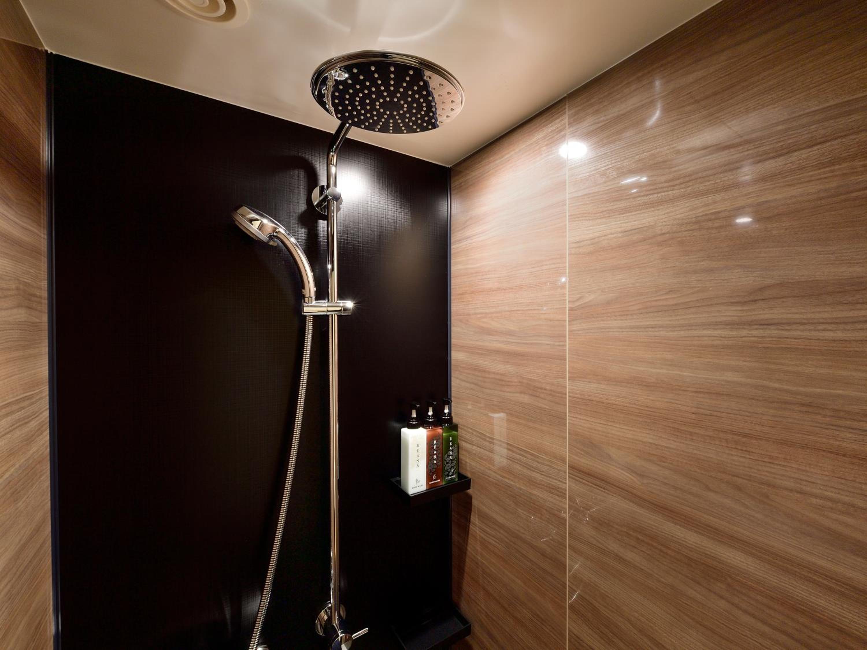 Moderate Twin Room with Lounge Access - Non-Smoking photo 2