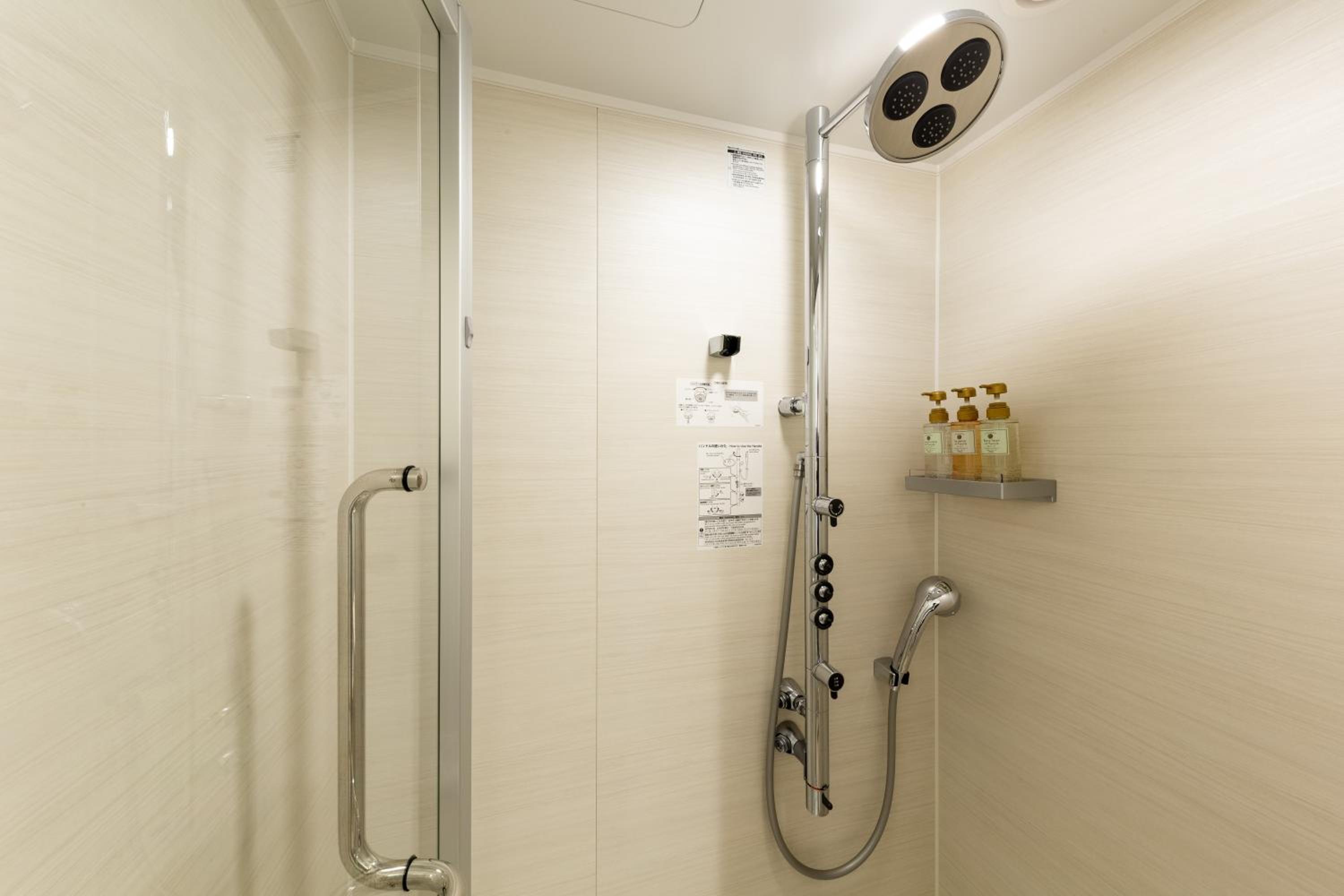 Twin Room - Non-Smoking - Photo 6