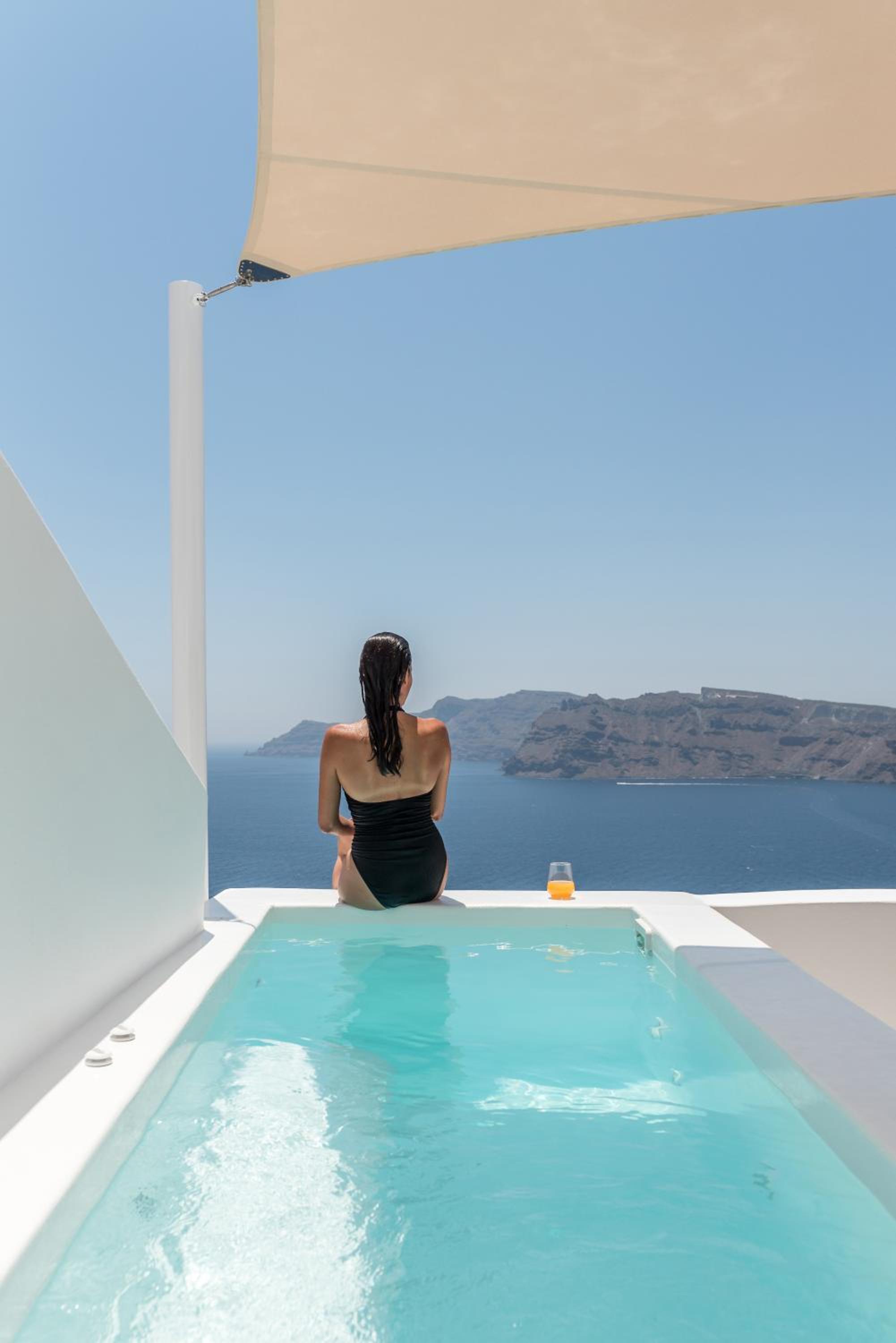 Cave Pool Suite with Private Pool and Volcano View - Photo 11