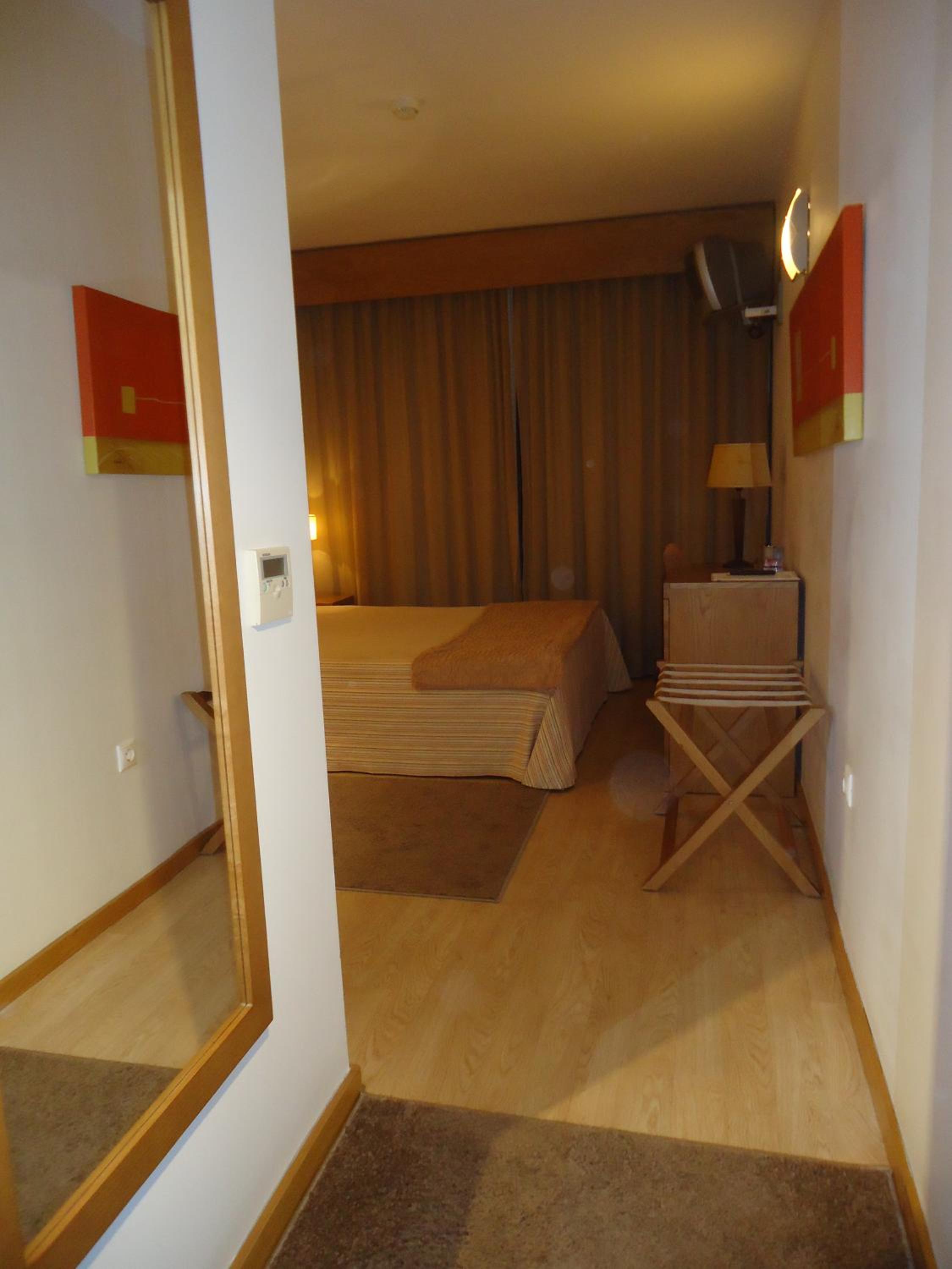 Double Room with Balcony - Photo 3