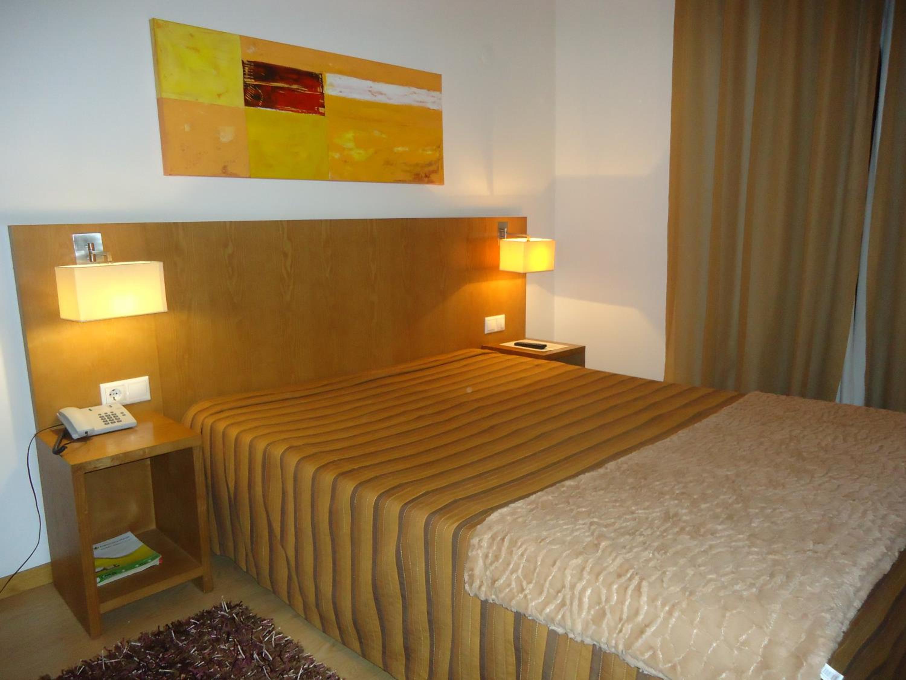 Double Room with Balcony - Photo 2