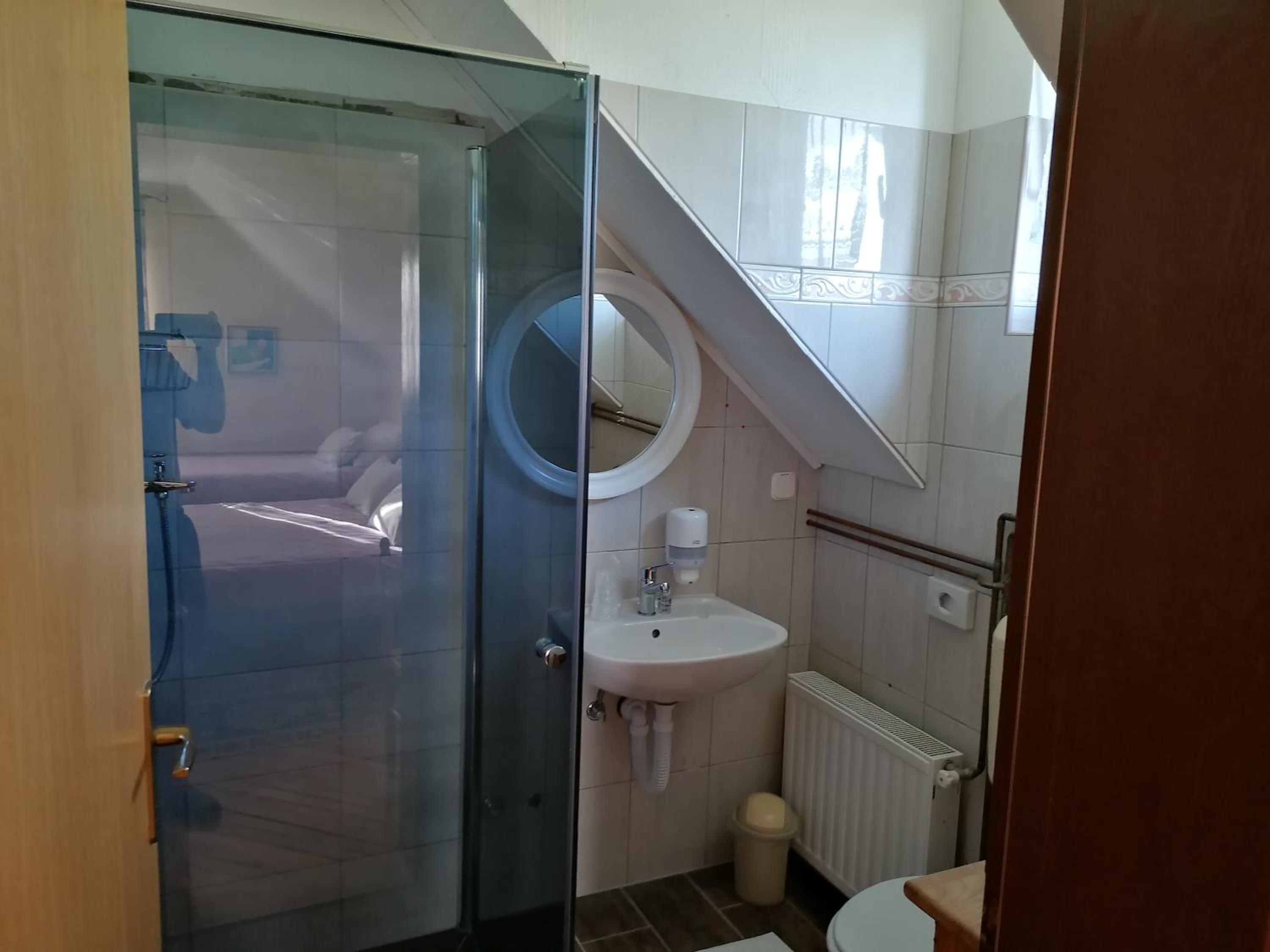 Triple Room - Photo 13