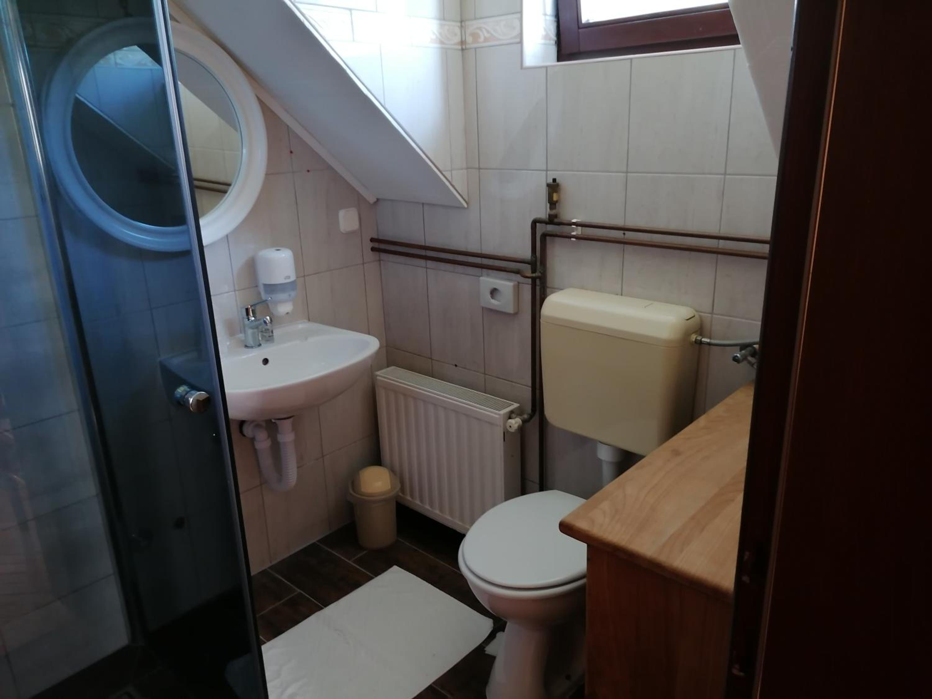 Triple Room - Photo 10
