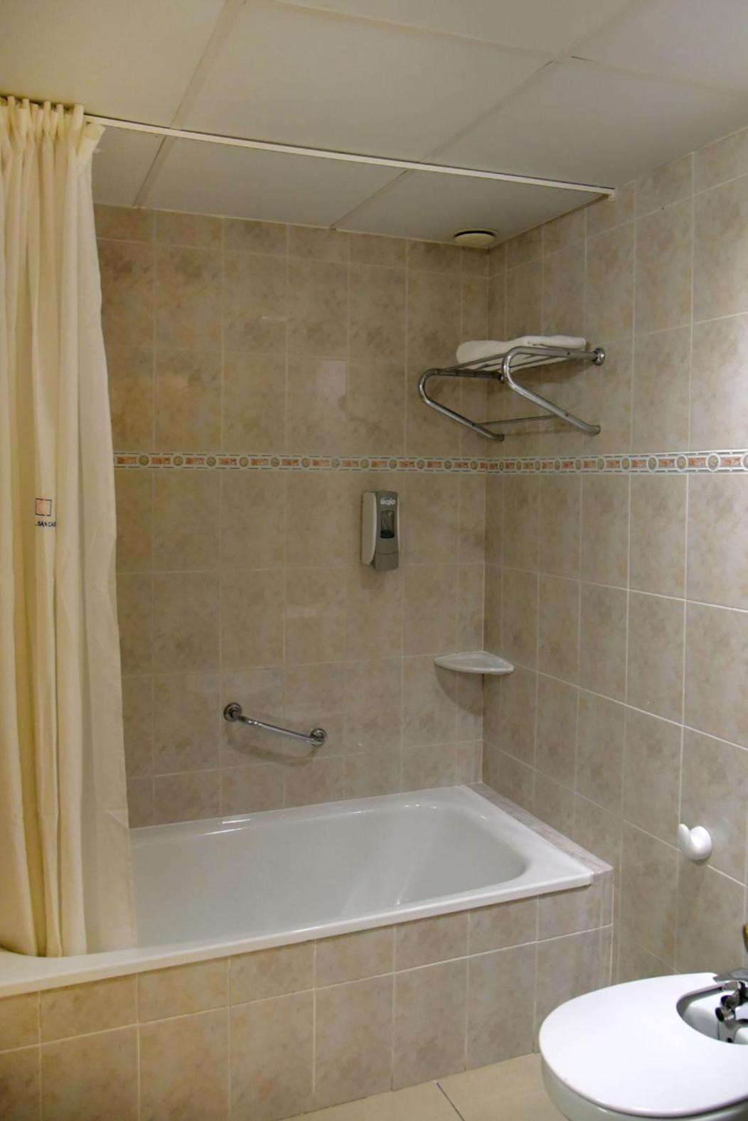 Double or Twin Room photo 3