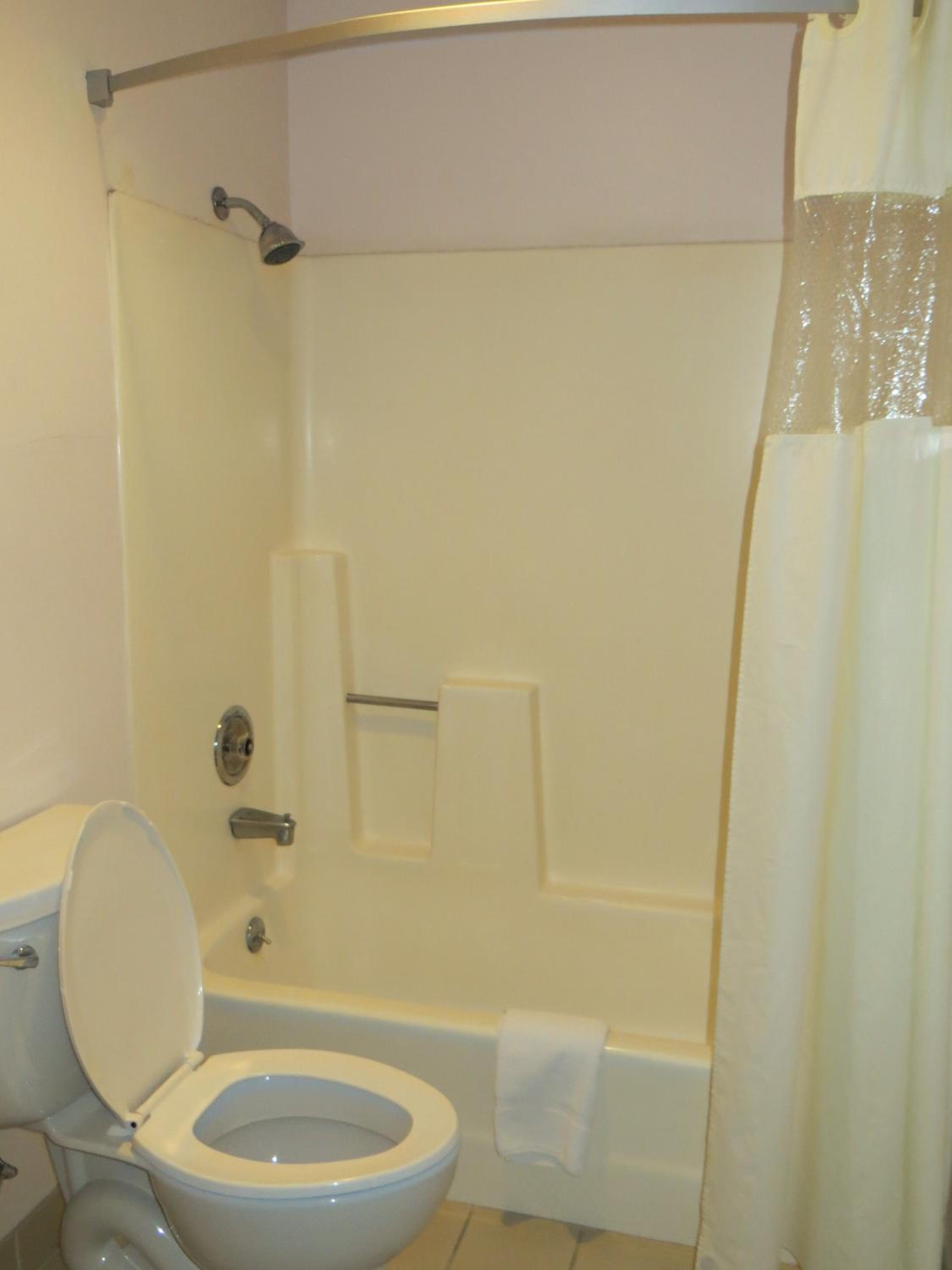 King Room - Disability Access/Non-Smoking - Photo 4