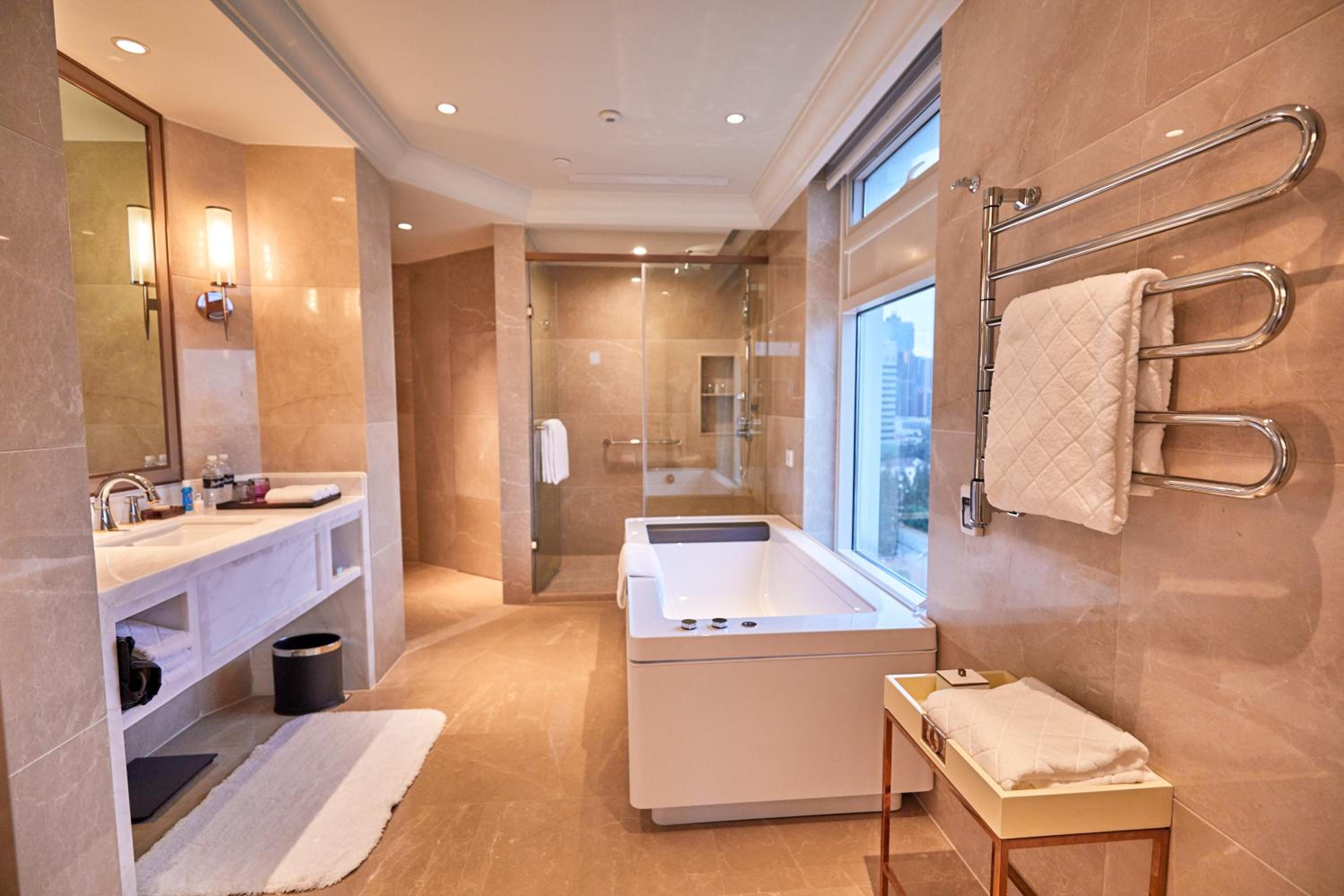 Collection Executive Suite photo 2