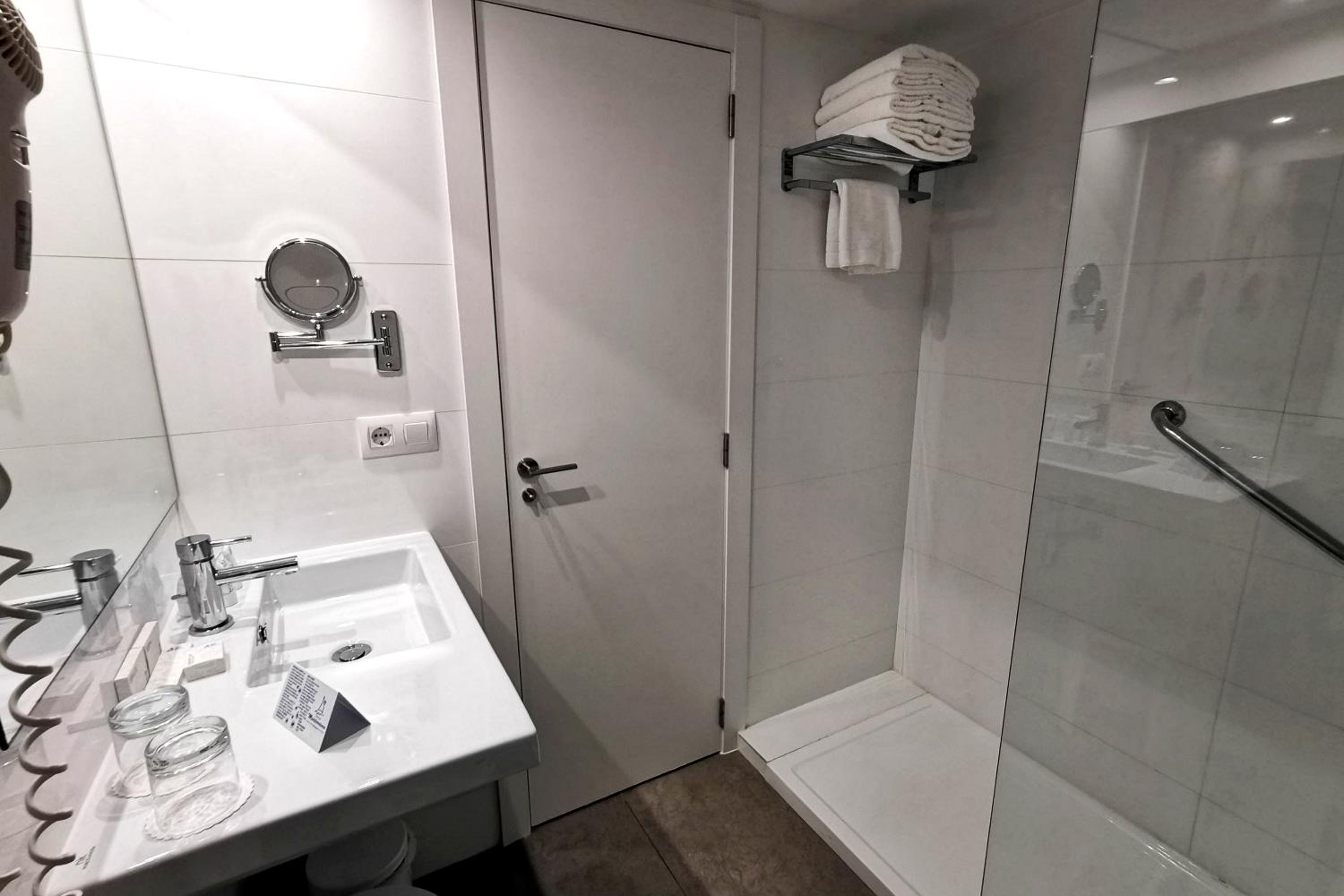 One-Bedroom Apartment (2 Adults) photo 3