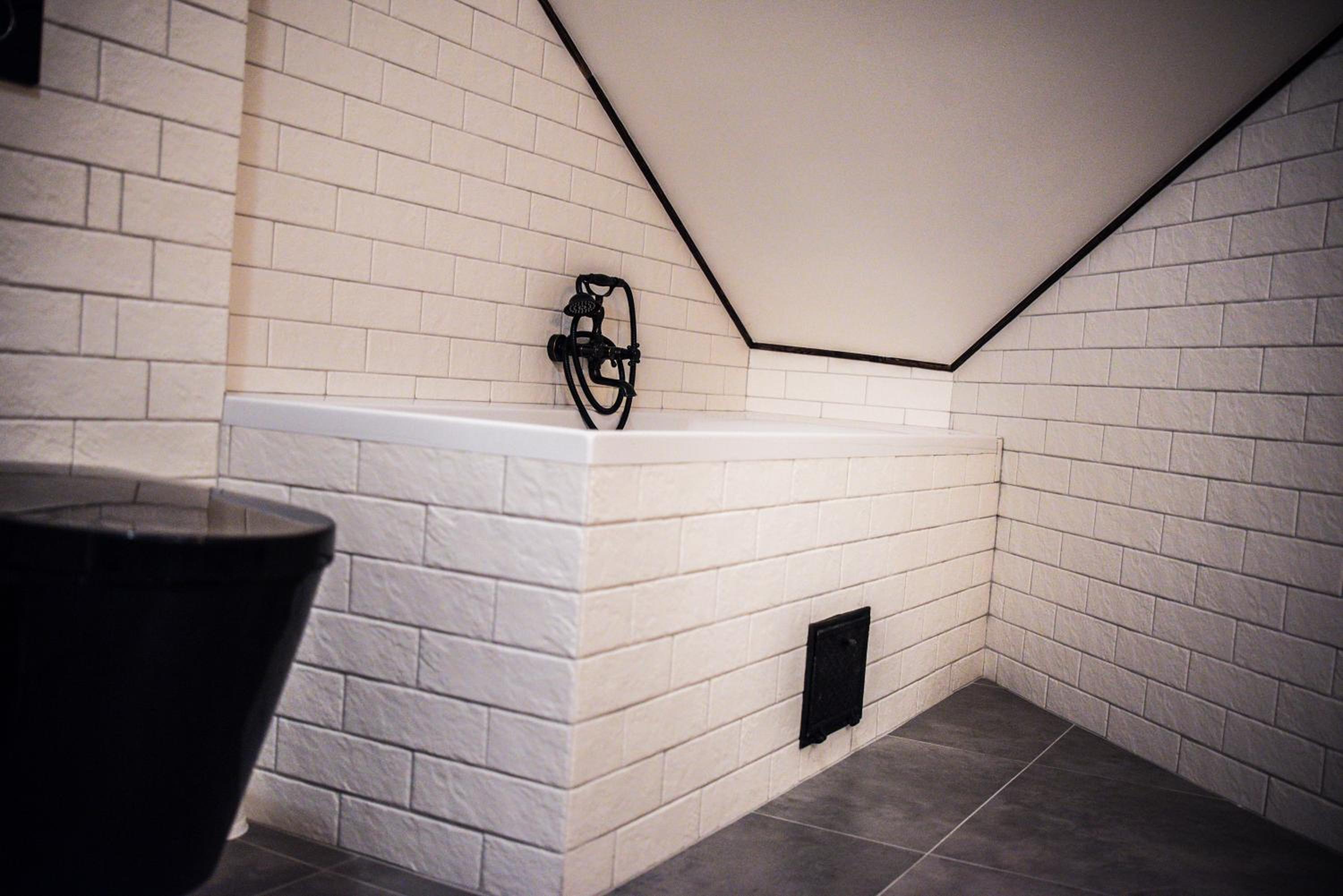 Two-Bedroom Apartment - Photo 11
