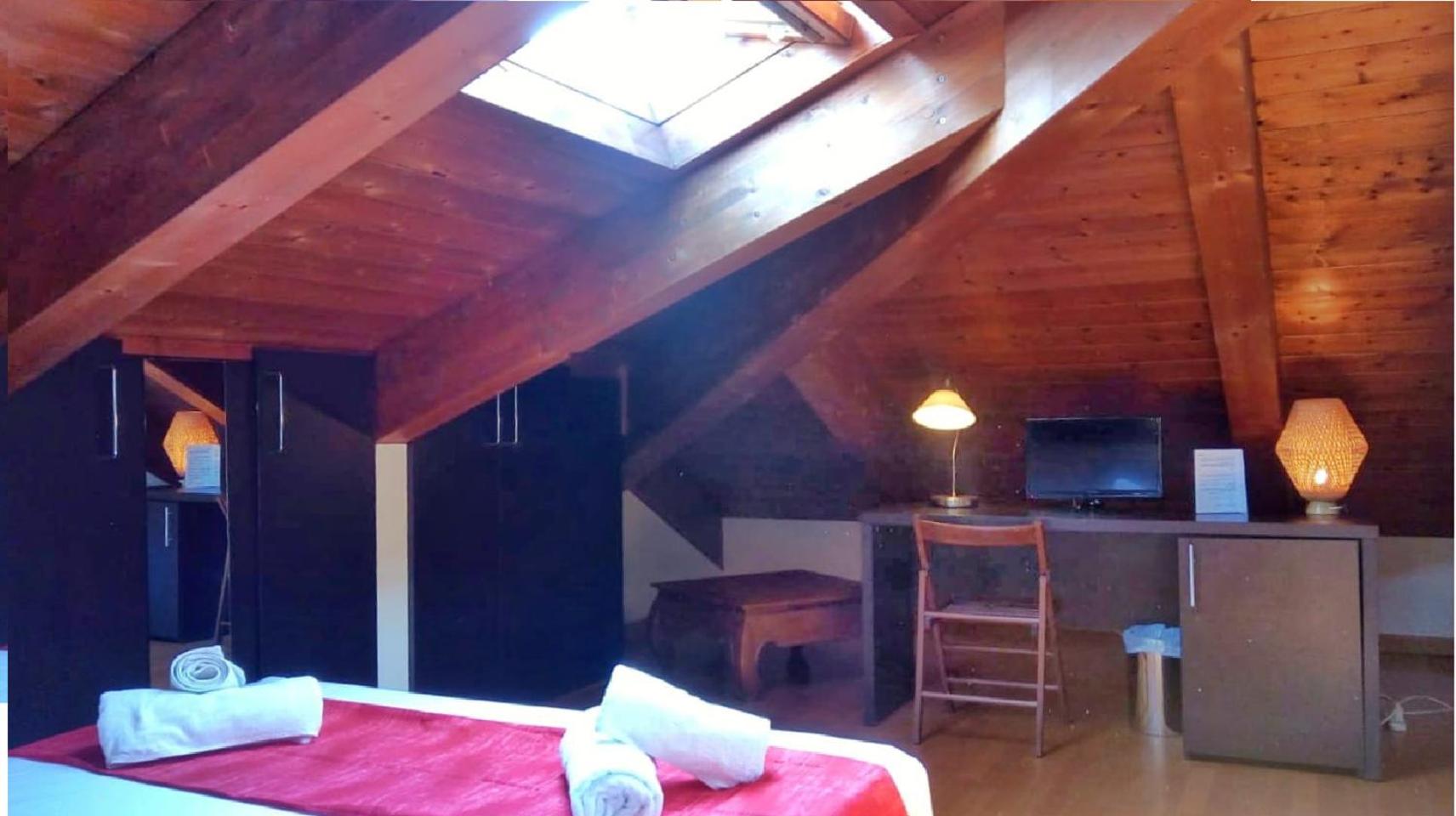 Double Room - Attic - Photo 5