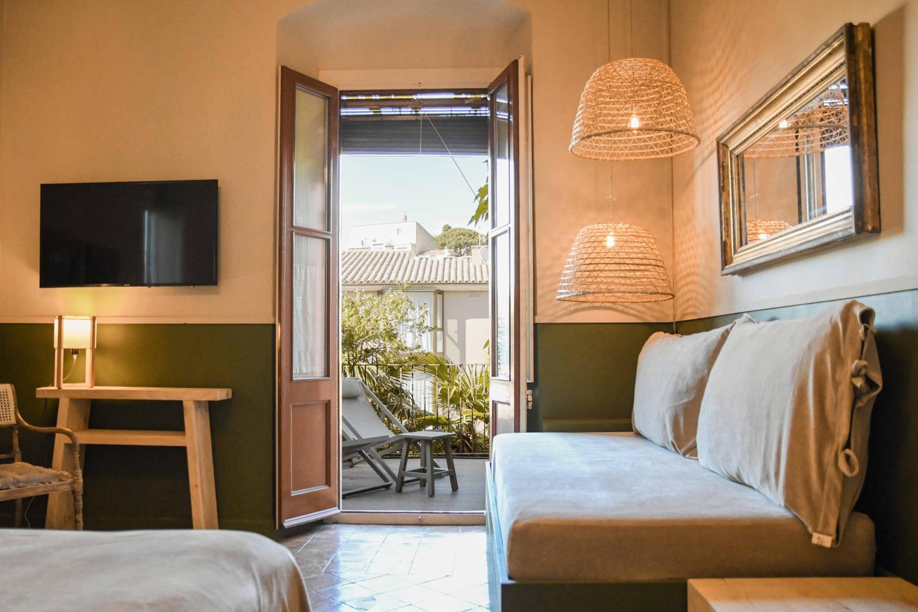 Superior Double or Twin Room with Terrace photo 3