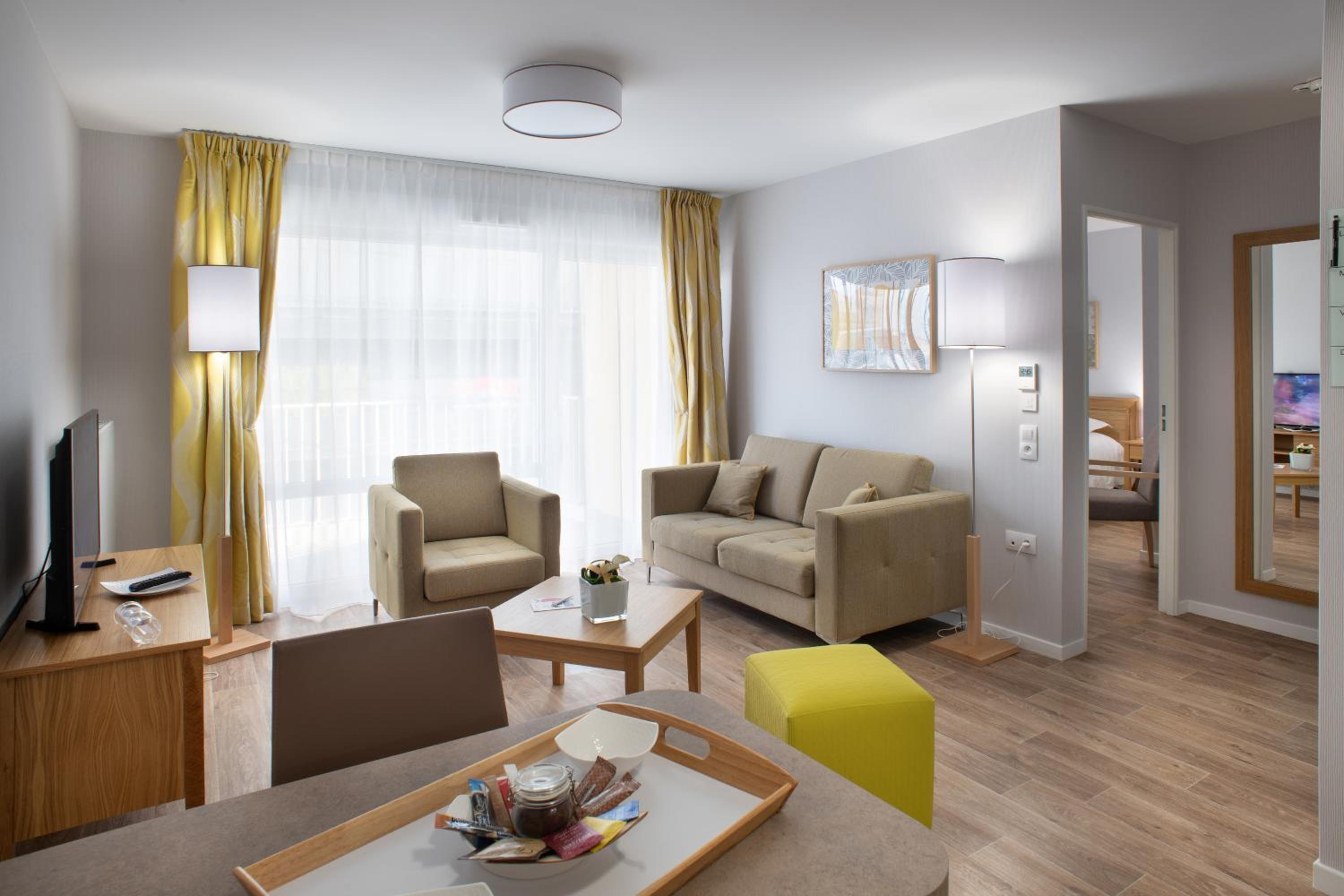 One-Bedroom Apartment - Photo 4