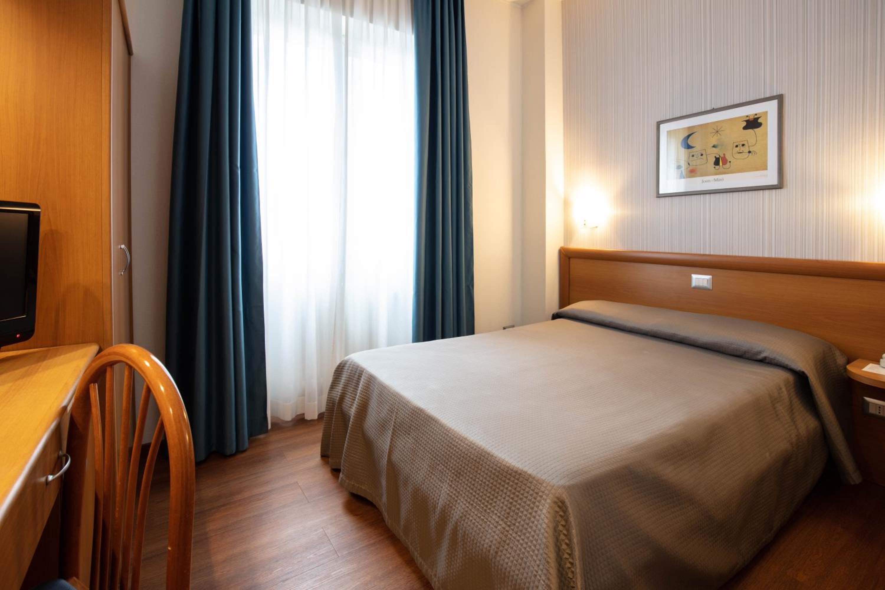 Double Room - Photo 1