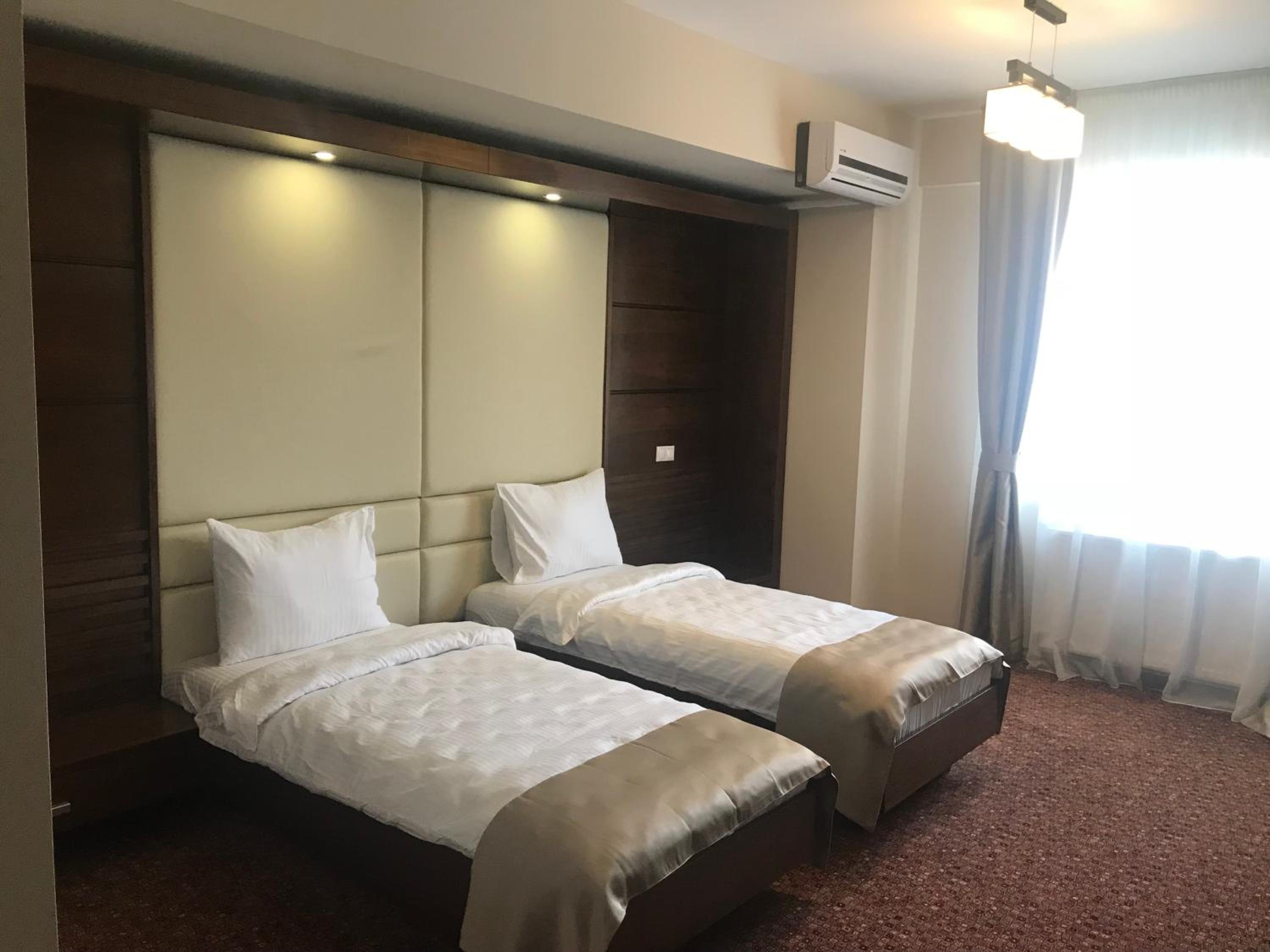 Executive Twin Room - Photo 1