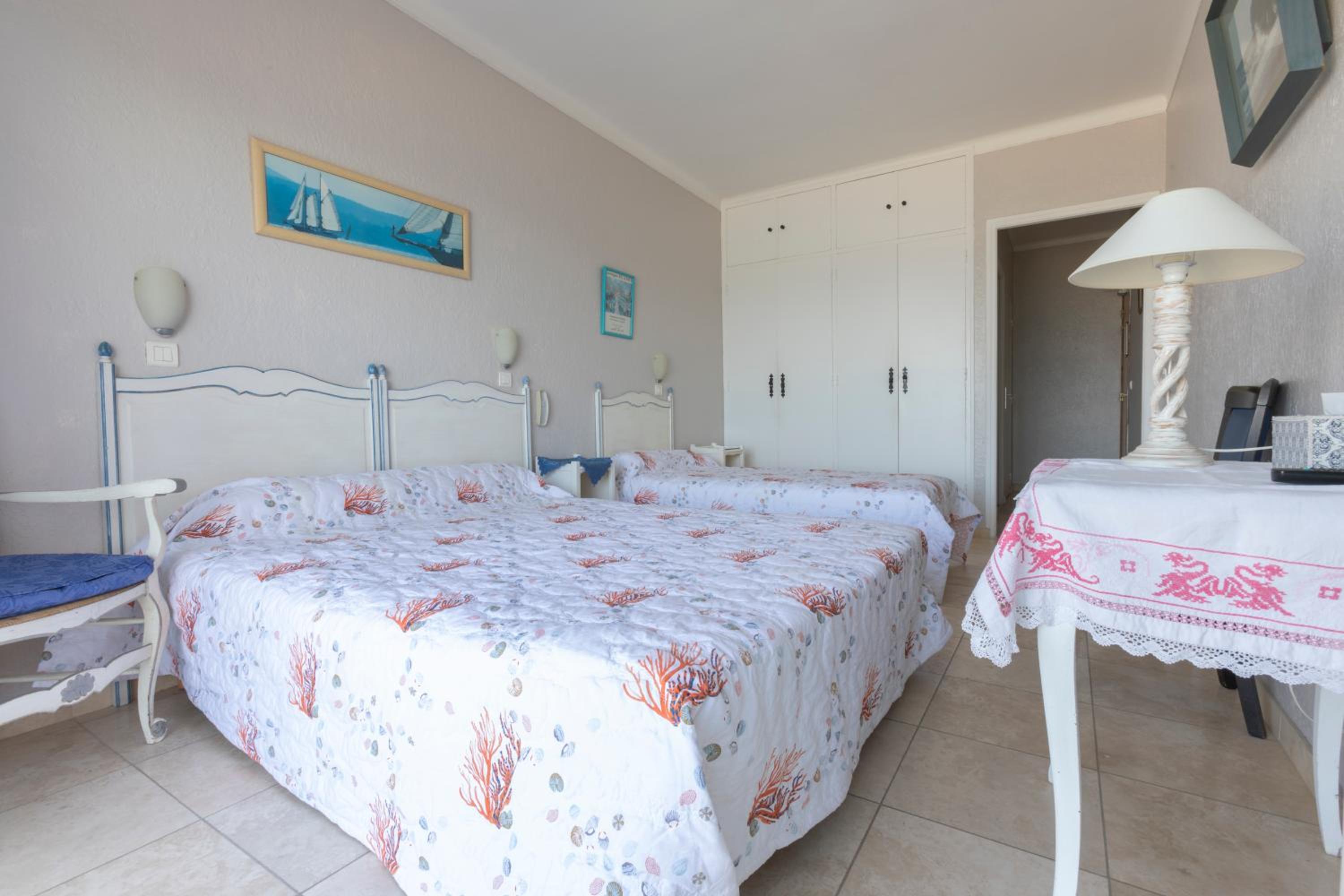 Triple Room with Sea View photo 2