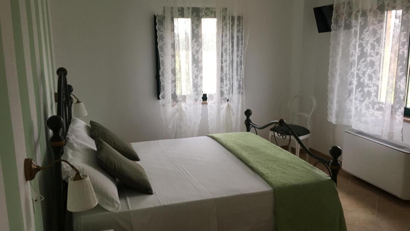 Deluxe Room - Photo 19