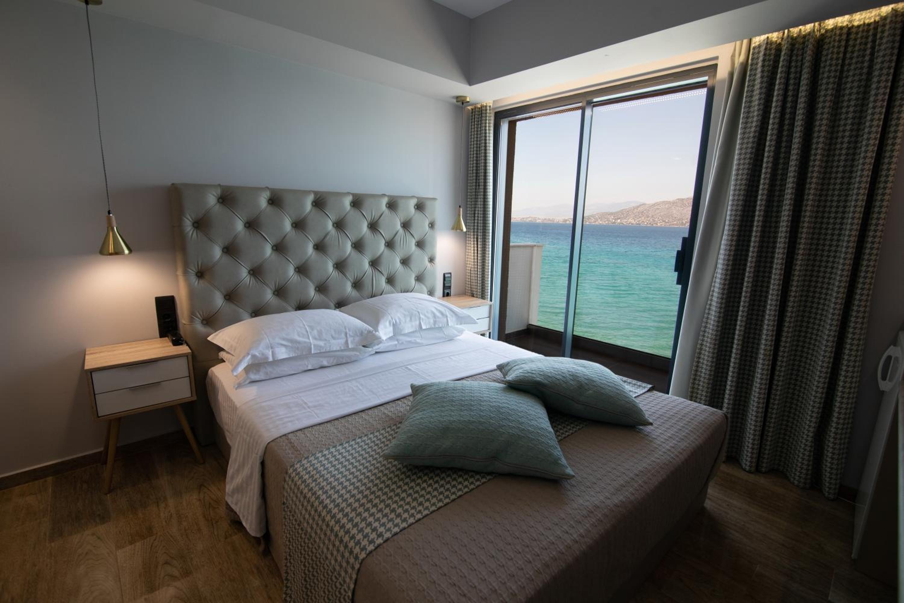 Family Room with Sea View photo 3