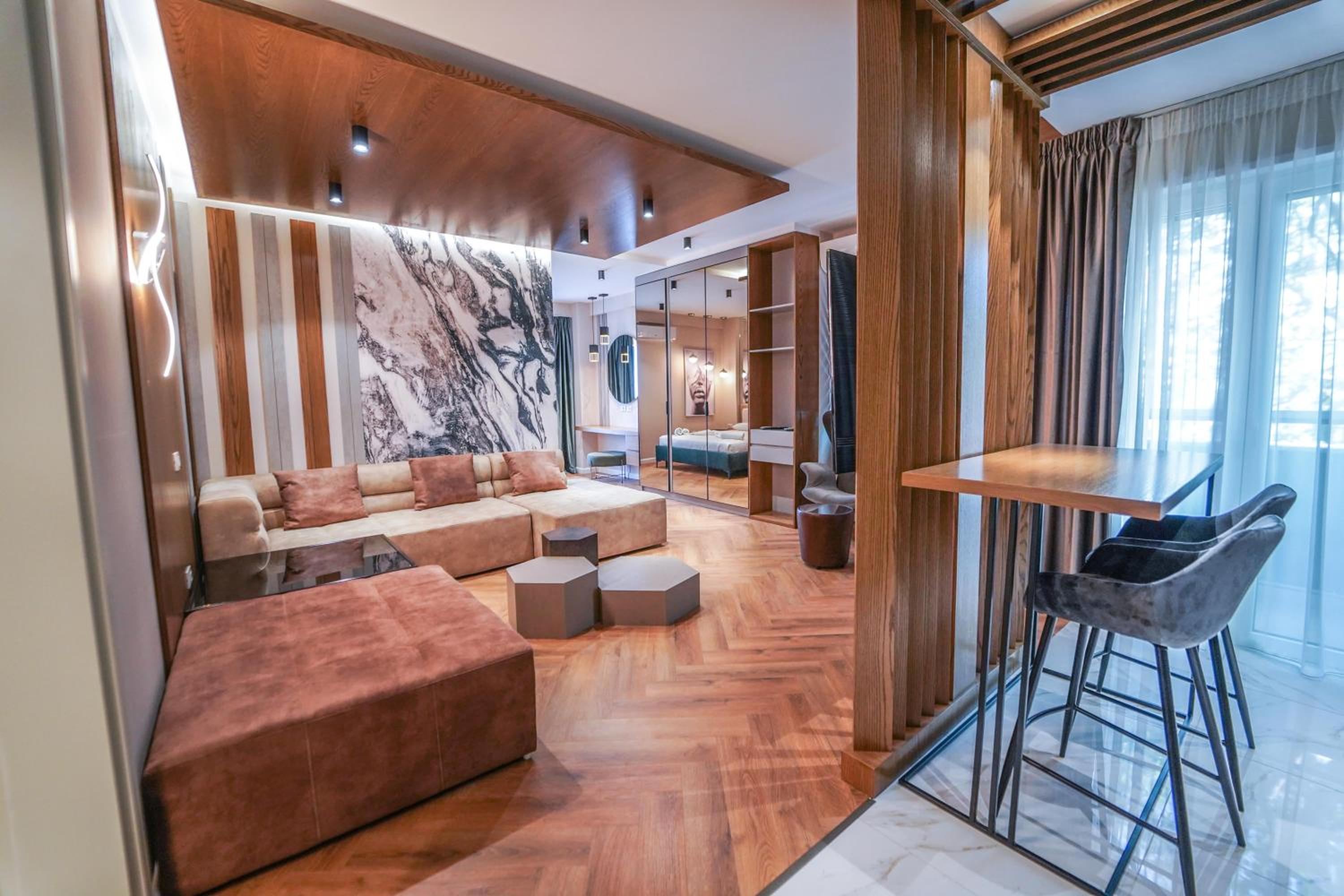 One-Bedroom Apartment