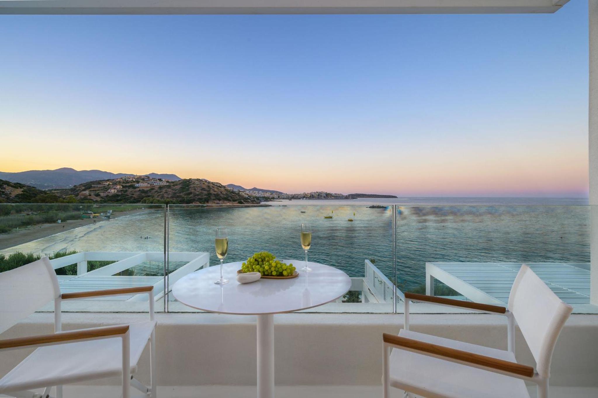 Junior Suite Sea View with Outdoor Jacuzzi photo 3