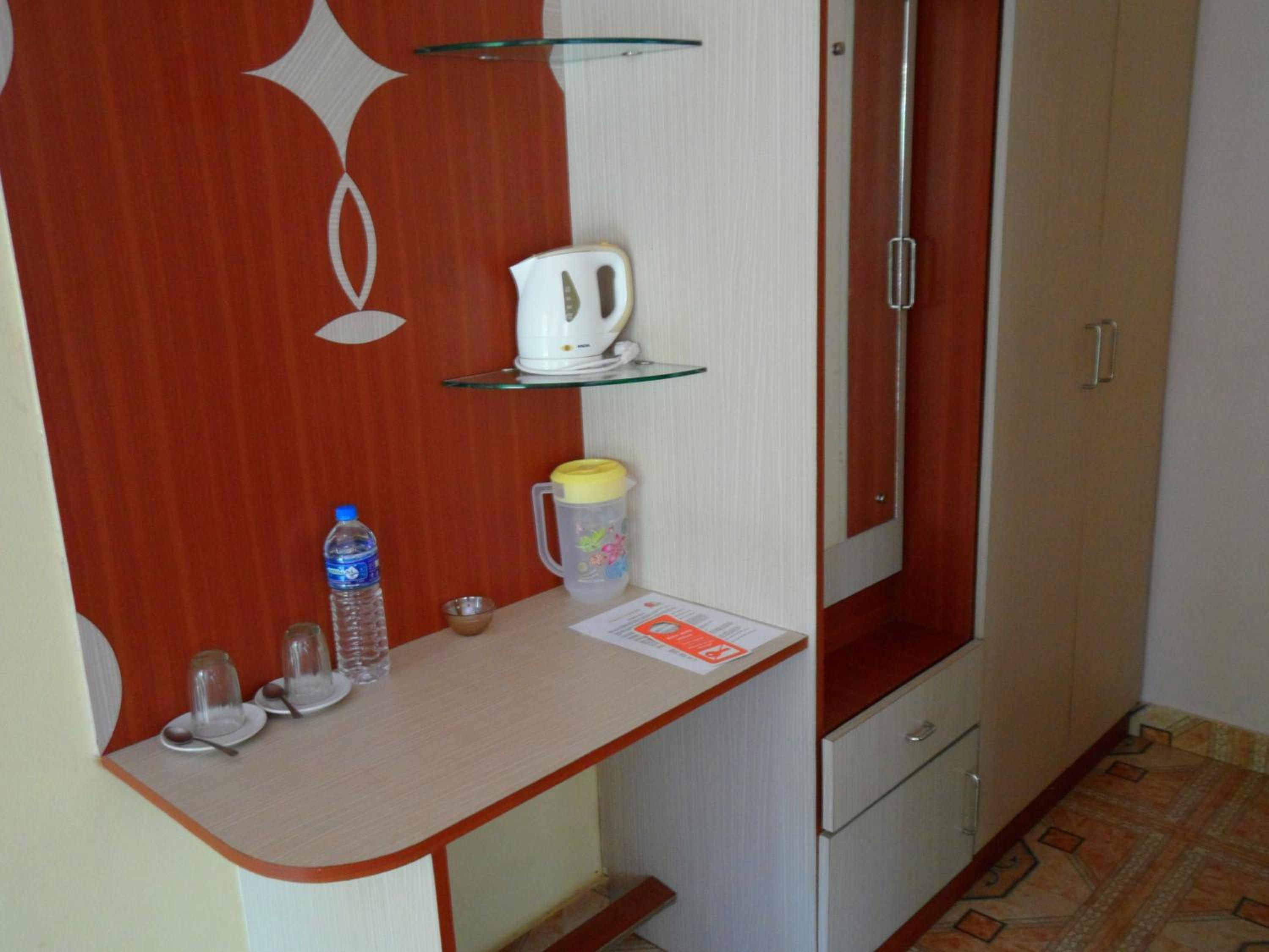Standard Double or Twin Room  - Photo 10