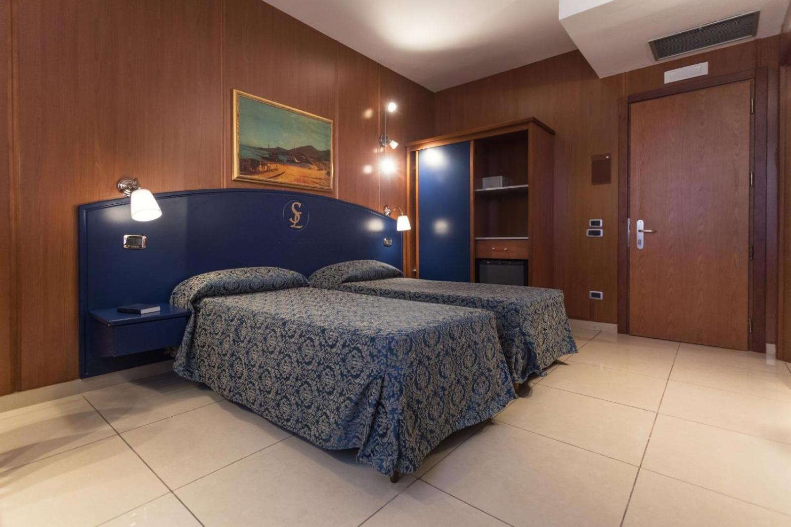 Standard Double or Twin Room photo 2