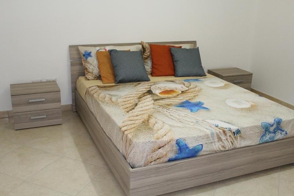 Three-Bedroom Apartment photo 1