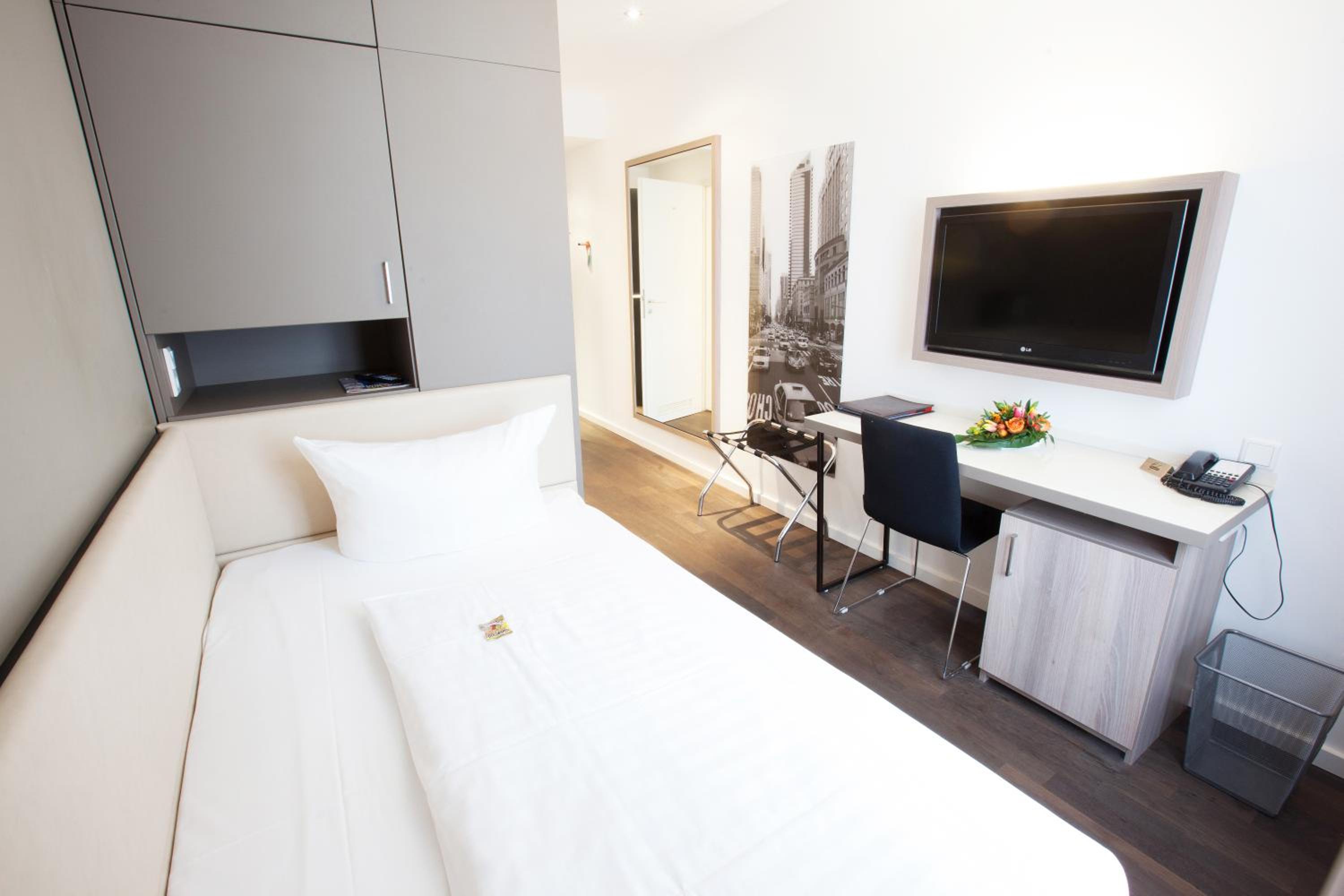 Single Room photo 1